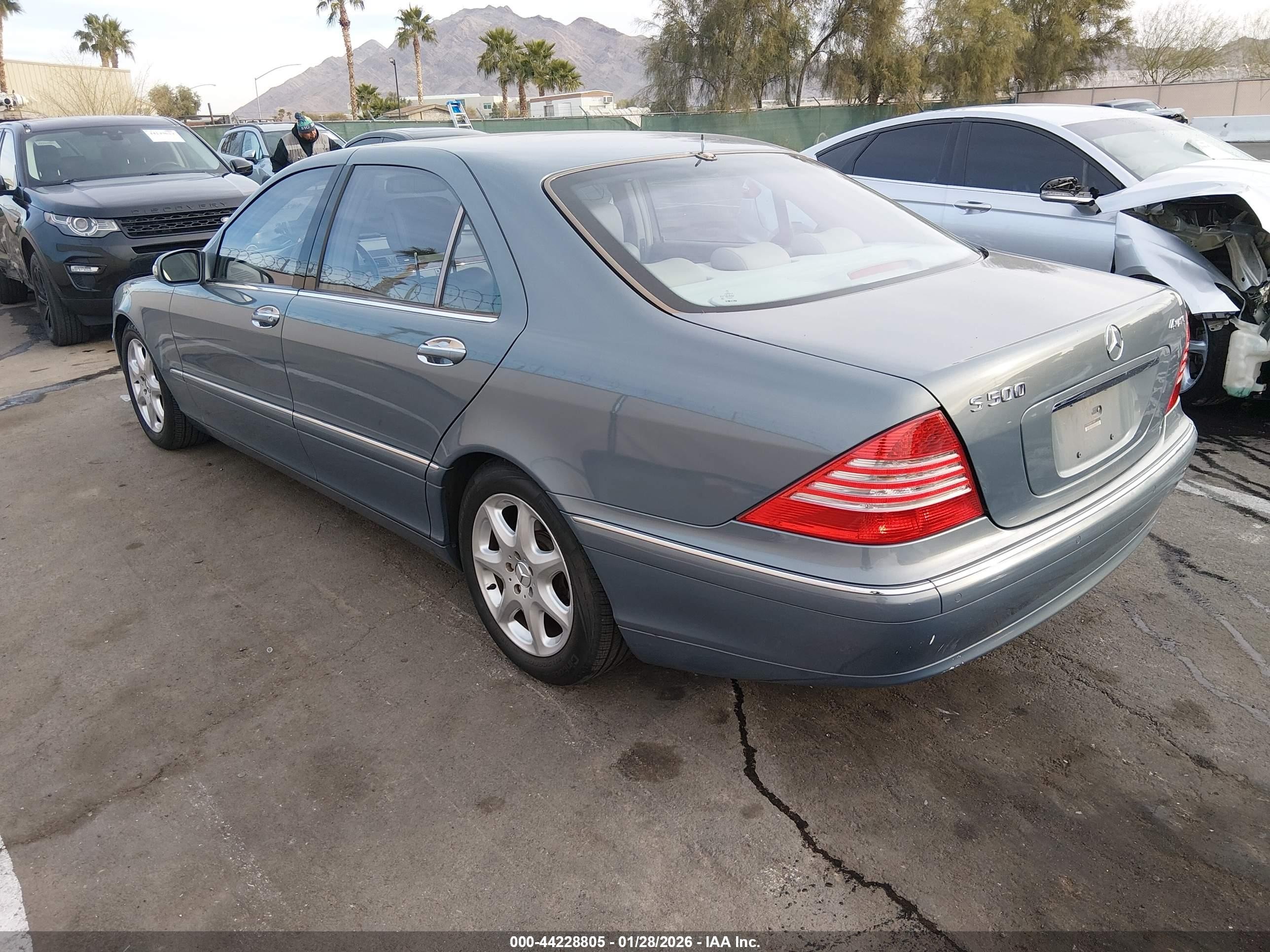 2004 Mercedes-benz S 500 4matic Light Blue vin: WDBNG84J64A414420