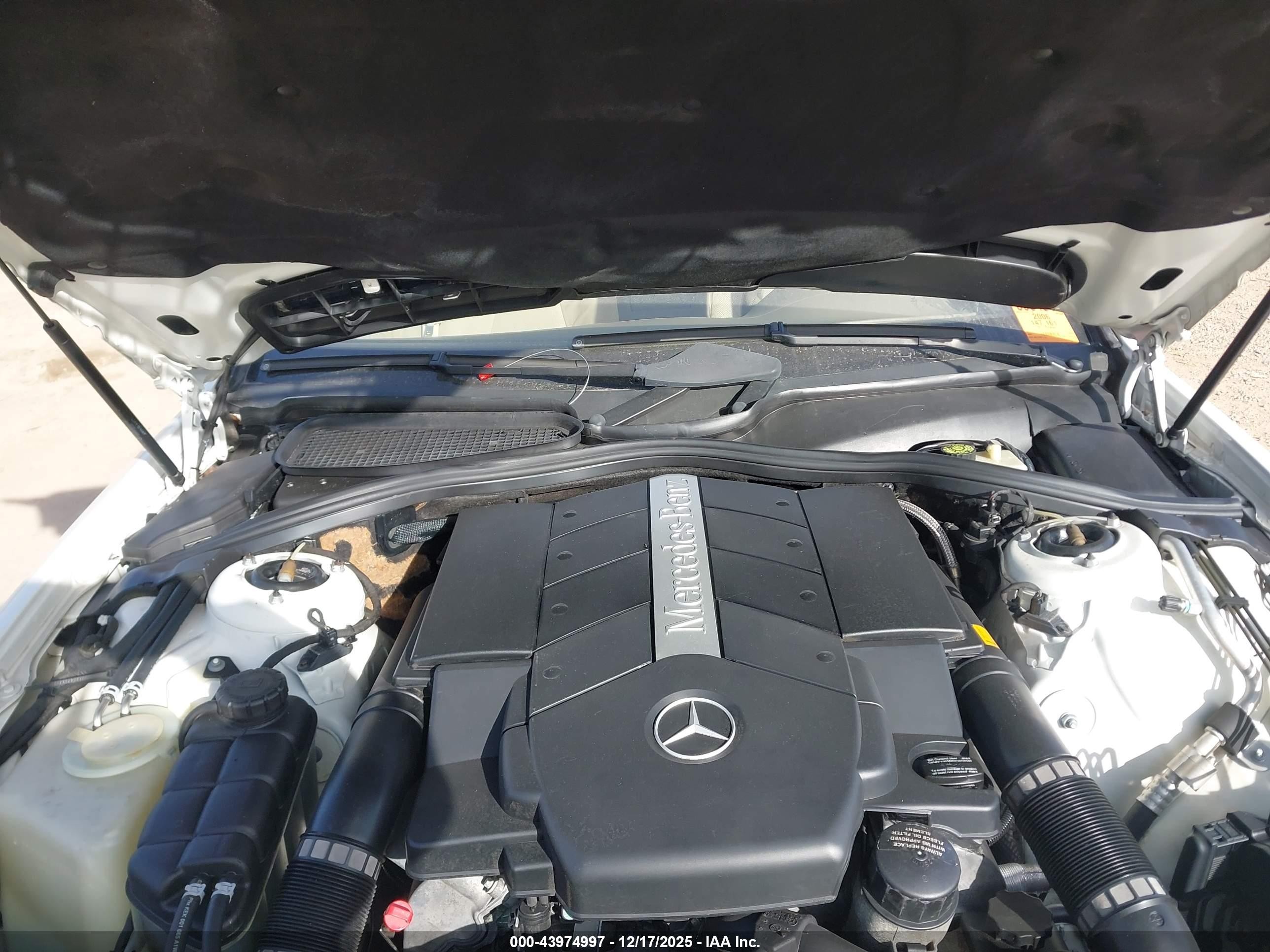 2006 Mercedes-benz S 500 4matic White vin: WDBNG84J76A475178