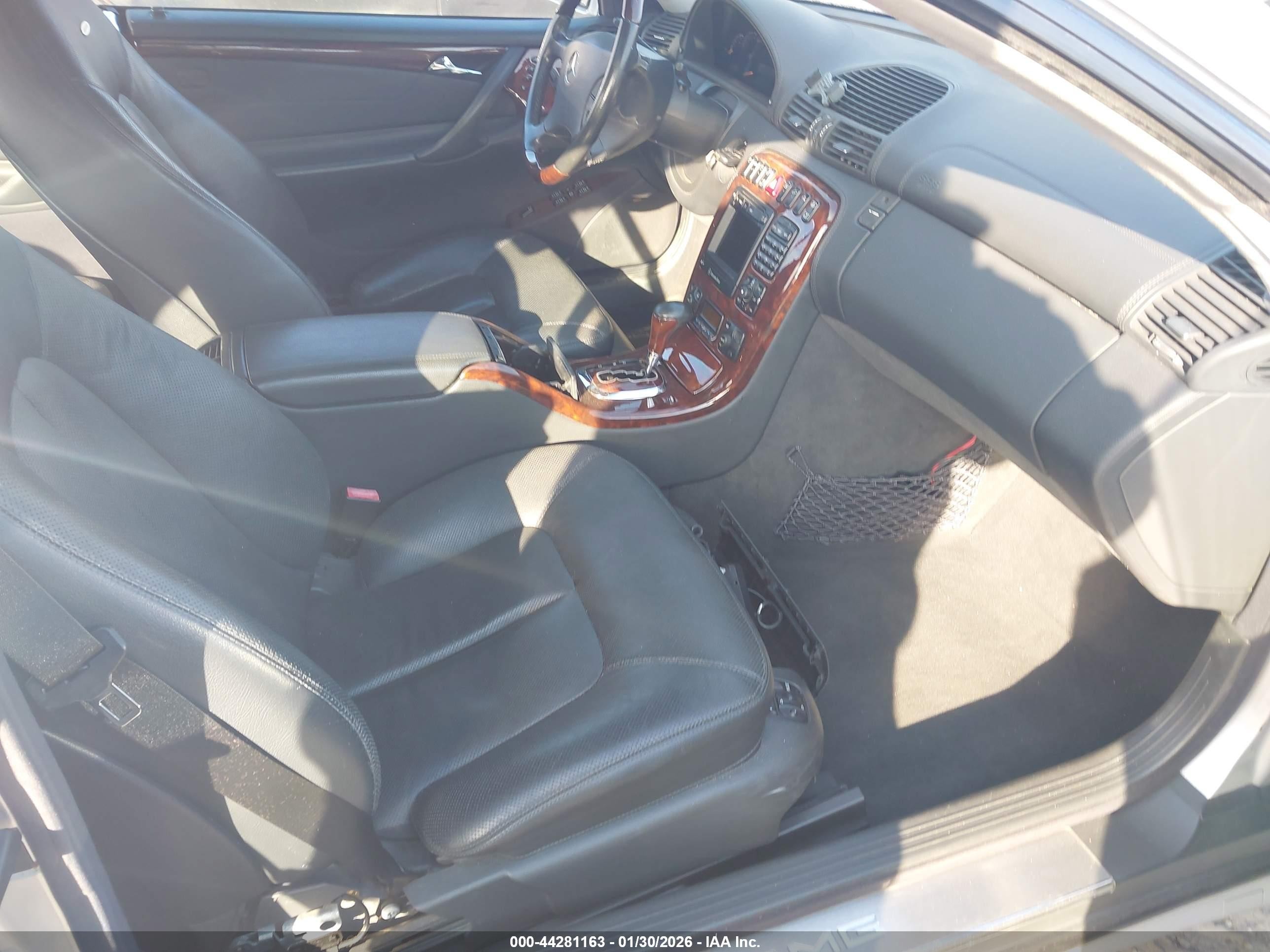 2002 Mercedes-benz Cl 55 Amg   Серебряный vin: WDBPJ73J32A019601