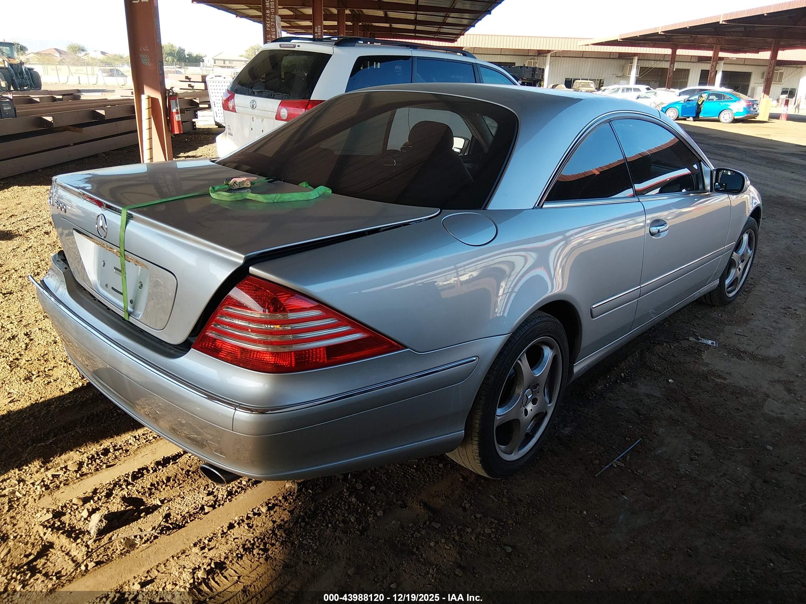 2005 Mercedes-benz Cl 500   White vin: WDBPJ75J15A045423