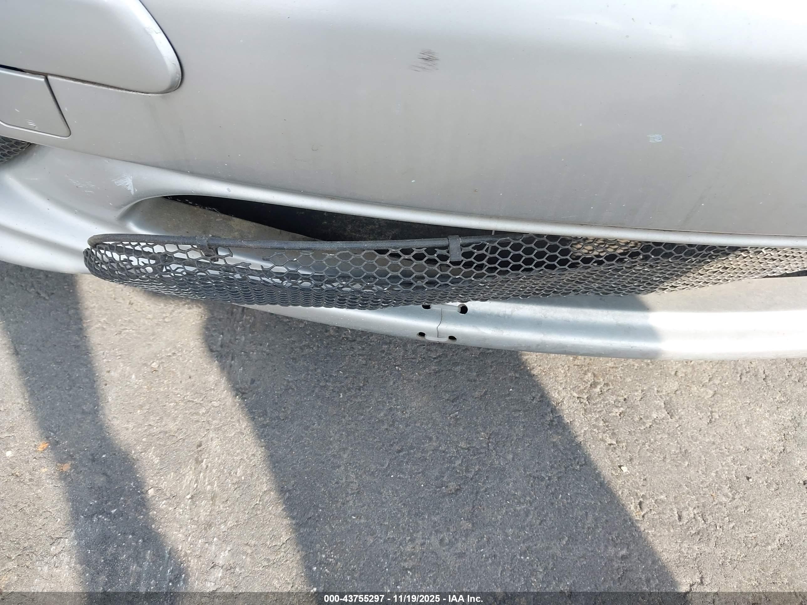 2002 Mercedes-benz Cl 500   Серебряный vin: WDBPJ75J22A021787
