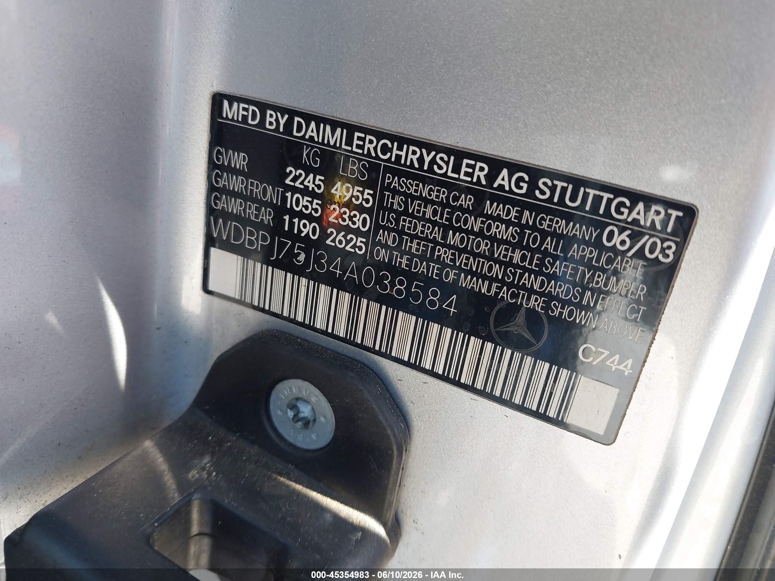 2004 Mercedes-benz Cl 500   Серебряный vin: WDBPJ75J34A038584
