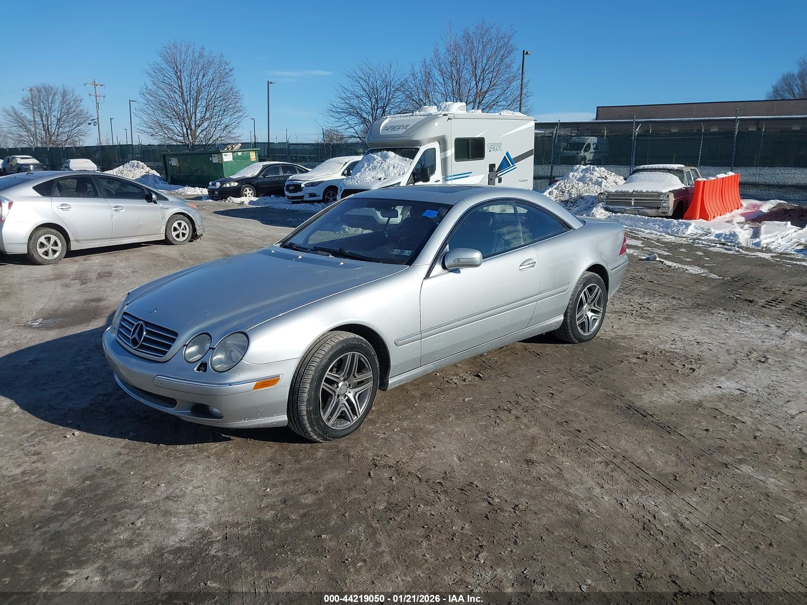 2000 Mercedes-benz Cl 500   Silver vin: WDBPJ75J6YA002278