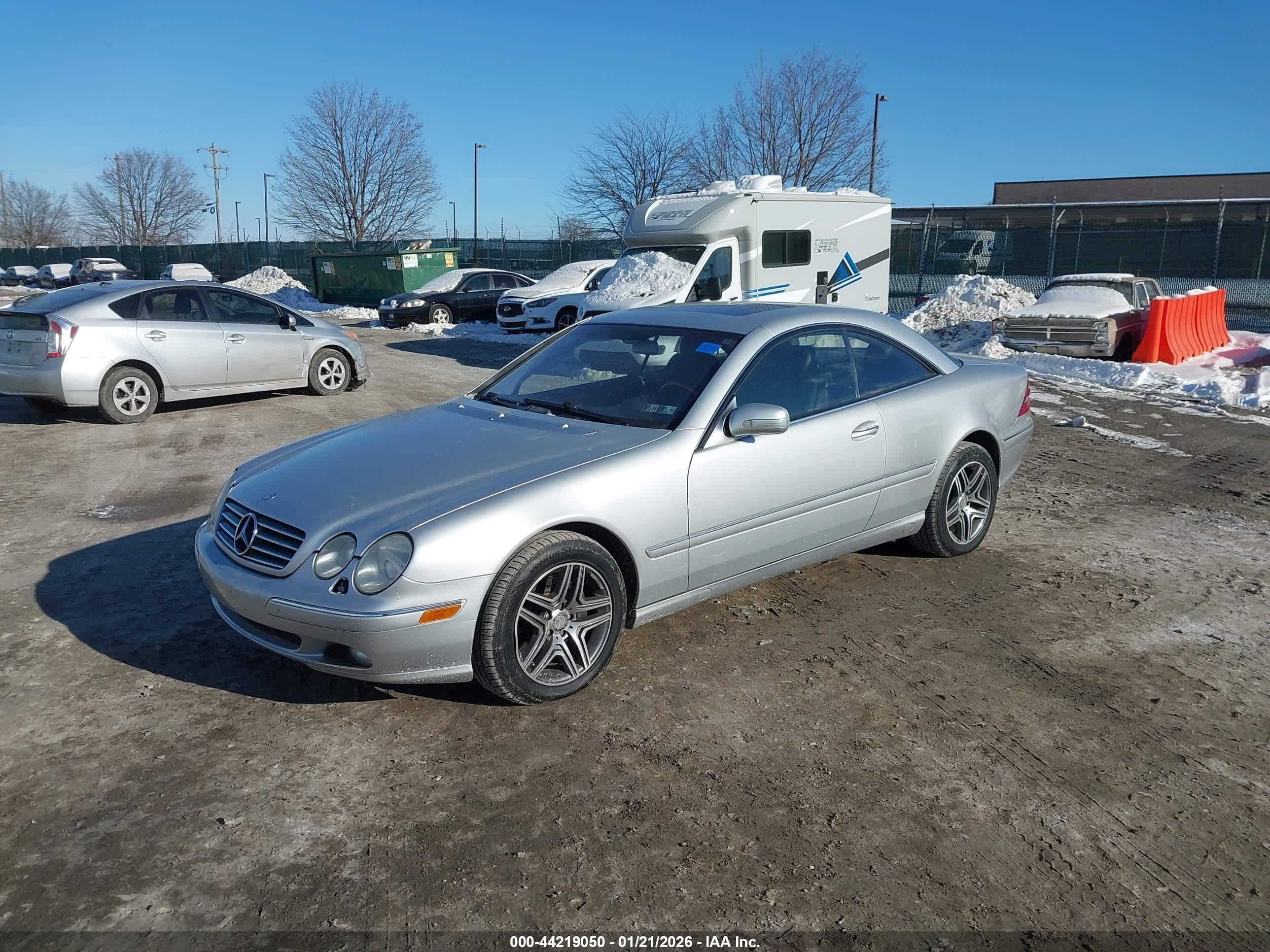 2000 Mercedes-benz Cl 500   Silver vin: WDBPJ75J6YA002278