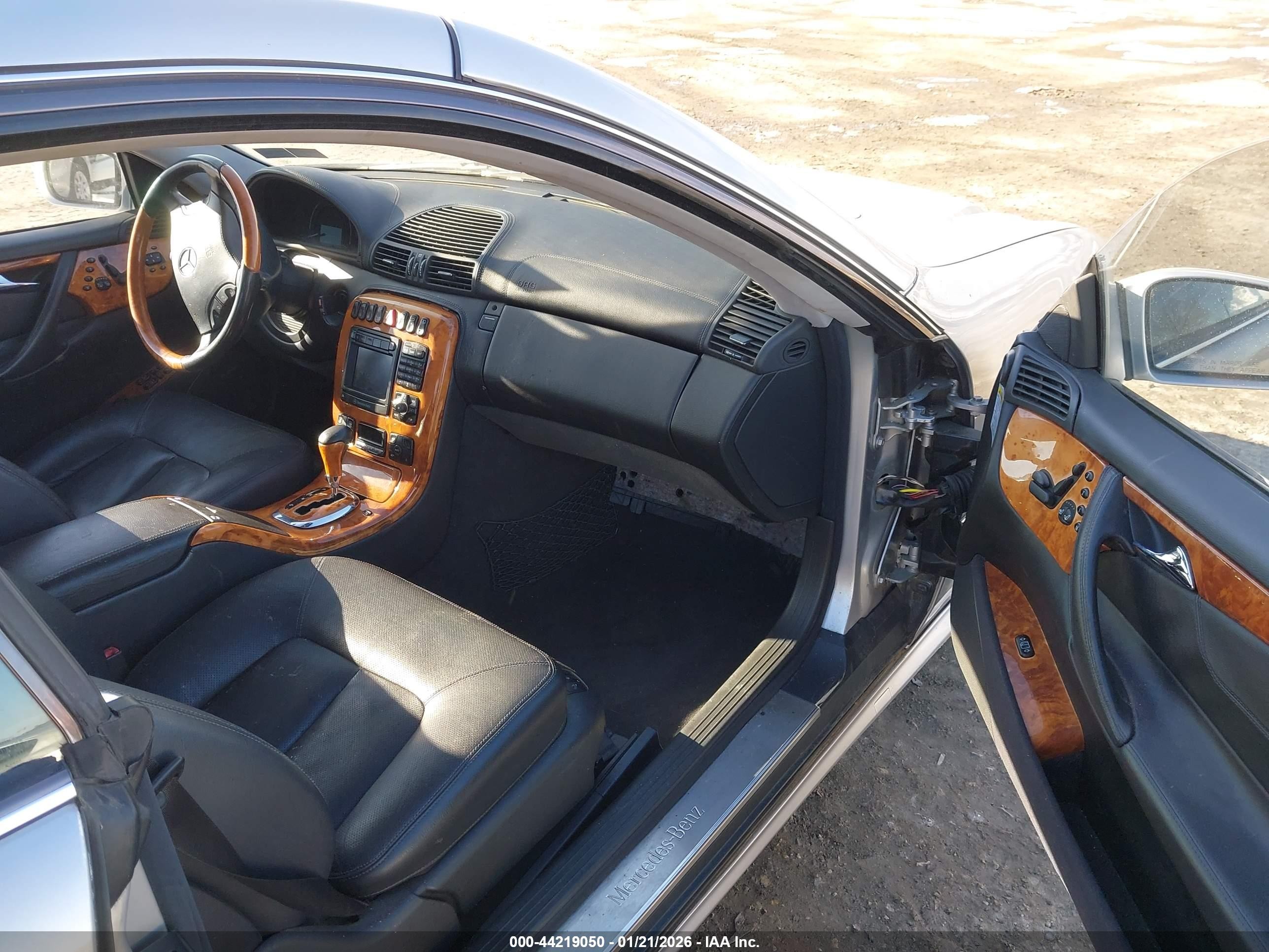 2000 Mercedes-benz Cl 500   Silver vin: WDBPJ75J6YA002278