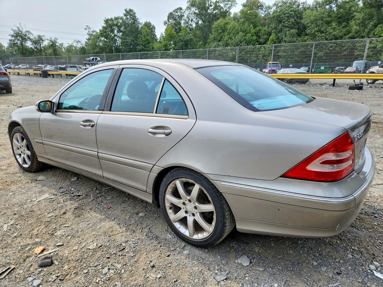 2003 Mercedes-benz C 230k Sport Sedan Beige vin: WDBRF40J03F433484