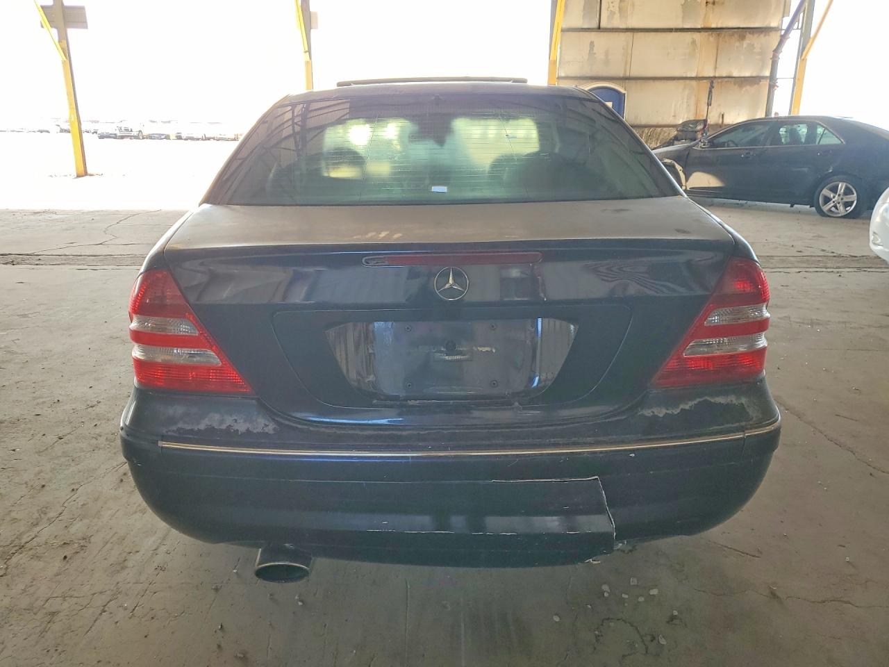 2005 Mercedes-benz C 230k Sport Sedan Синий vin: WDBRF40J05F606701