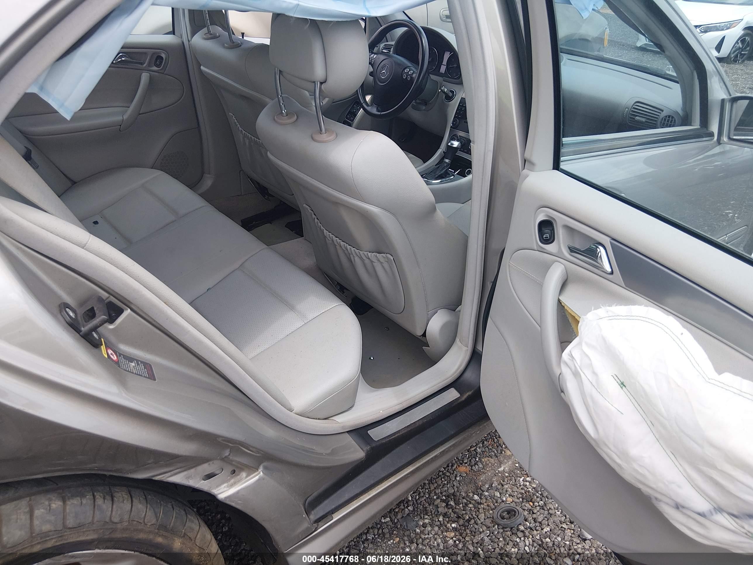 2005 Mercedes-benz C 230 Kompressor Sport Silver vin: WDBRF40J05F672617