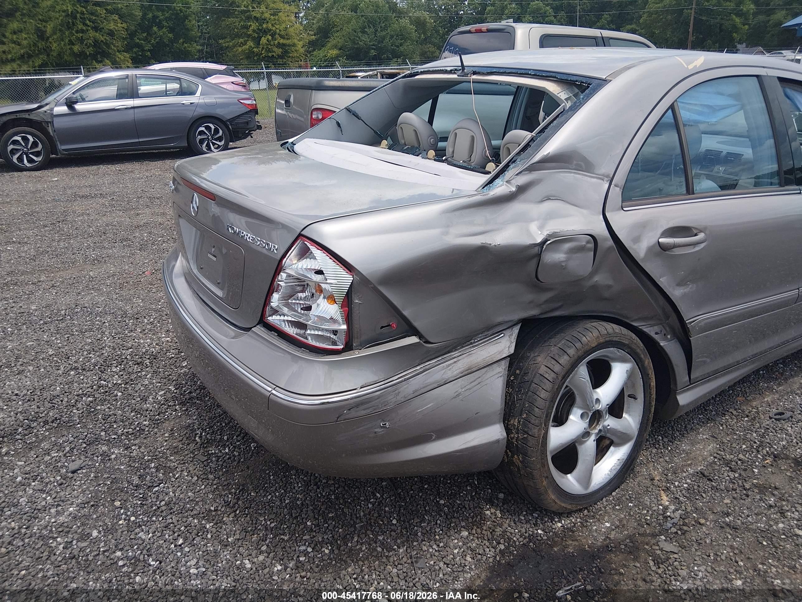 2005 Mercedes-benz C 230 Kompressor Sport Silver vin: WDBRF40J05F672617