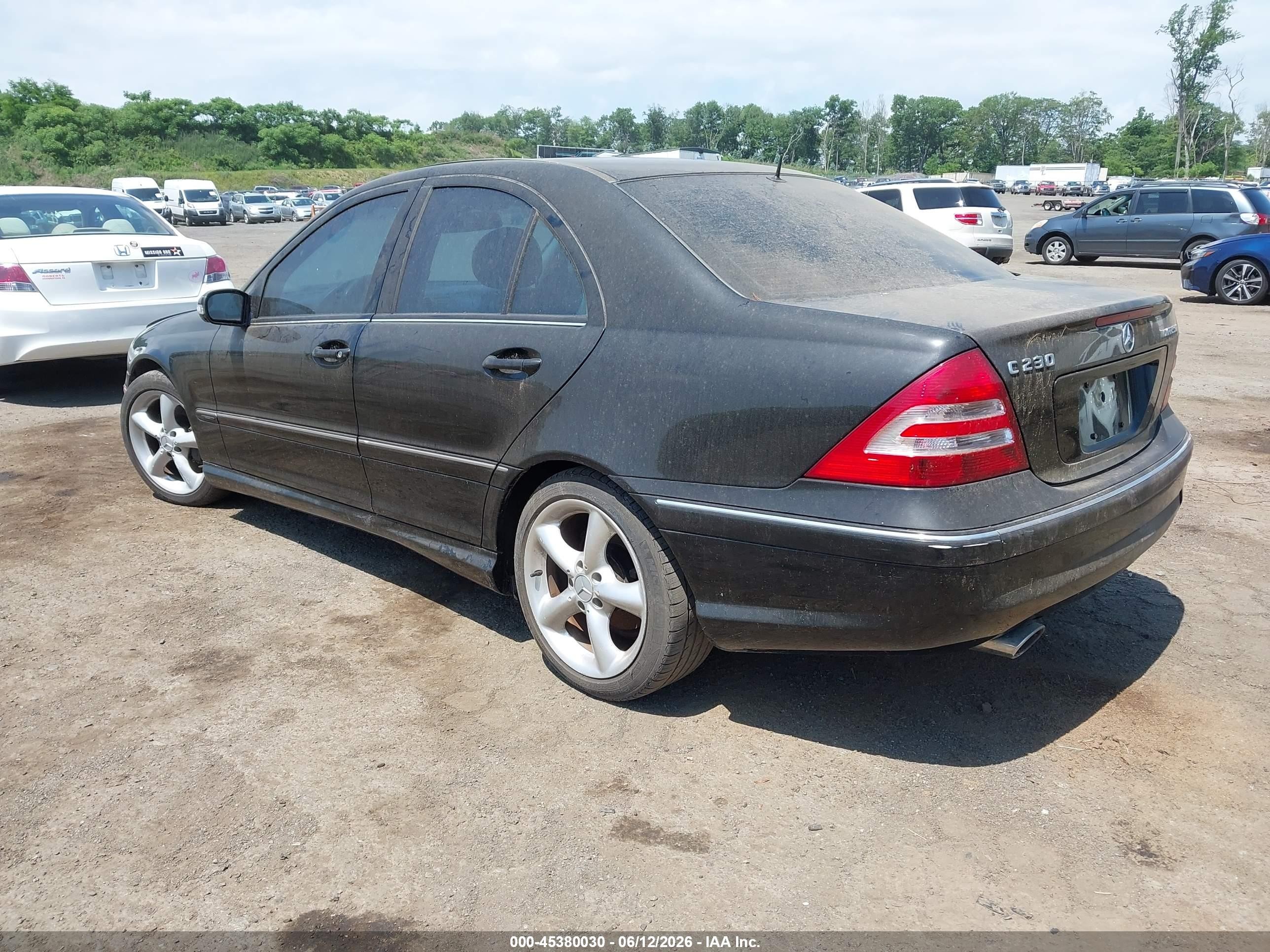 2005 Mercedes-benz C 230 Kompressor Sport Черный vin: WDBRF40J15A654298
