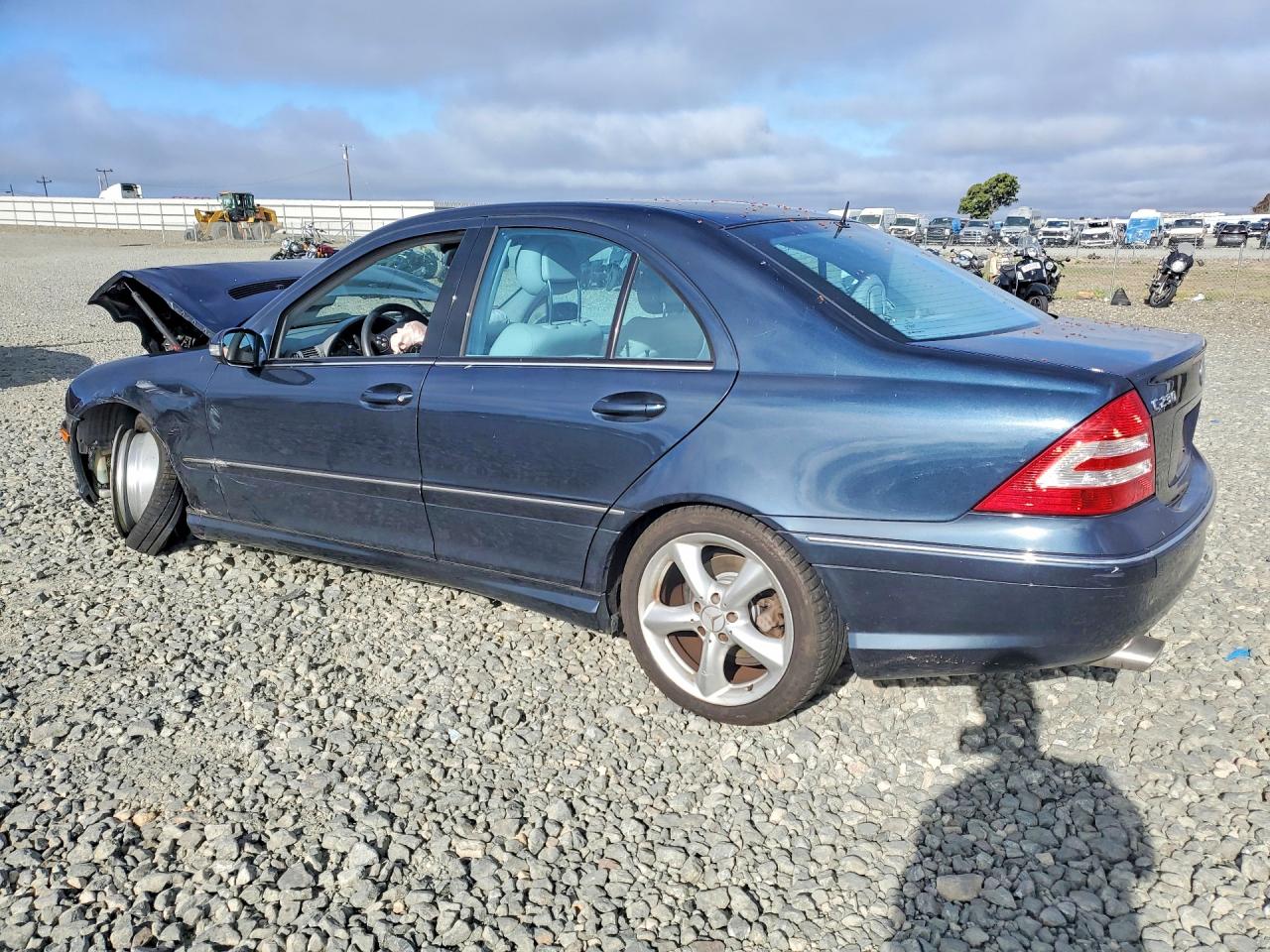 2005 Mercedes-benz C 230k Sport Sedan Синий vin: WDBRF40J15F715667