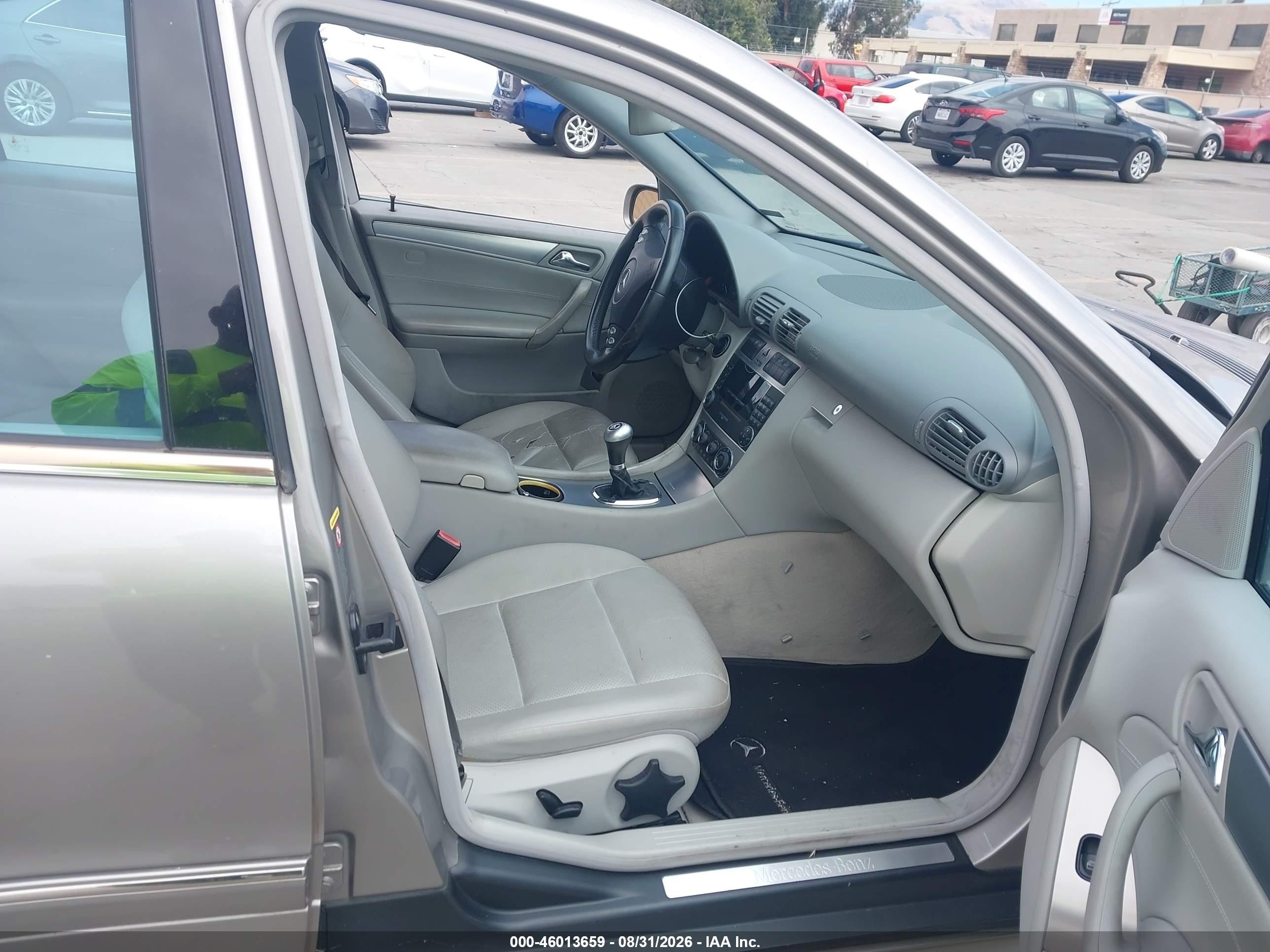 2005 Mercedes-benz C 230 Kompressor Sport Серебряный vin: WDBRF40J15F721131