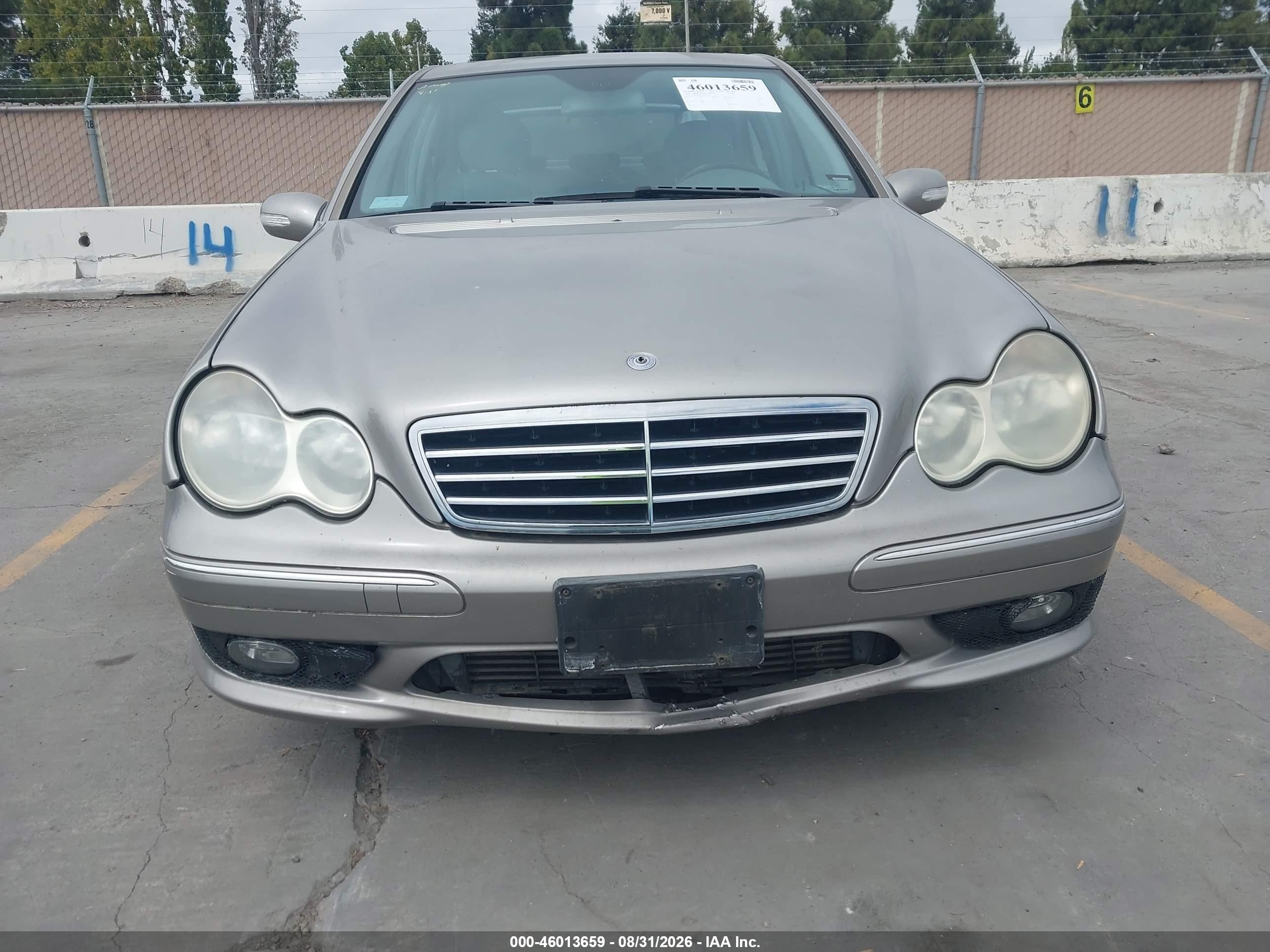 2005 Mercedes-benz C 230 Kompressor Sport Серебряный vin: WDBRF40J15F721131