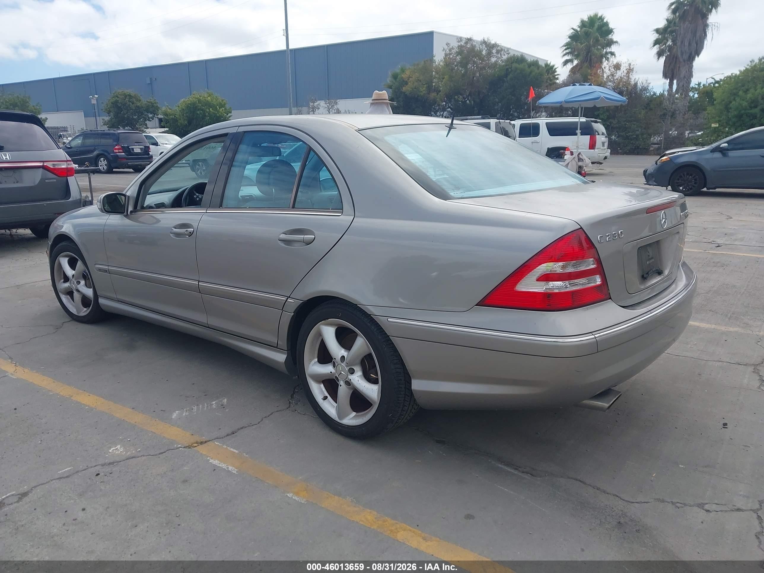 2005 Mercedes-benz C 230 Kompressor Sport Серебряный vin: WDBRF40J15F721131