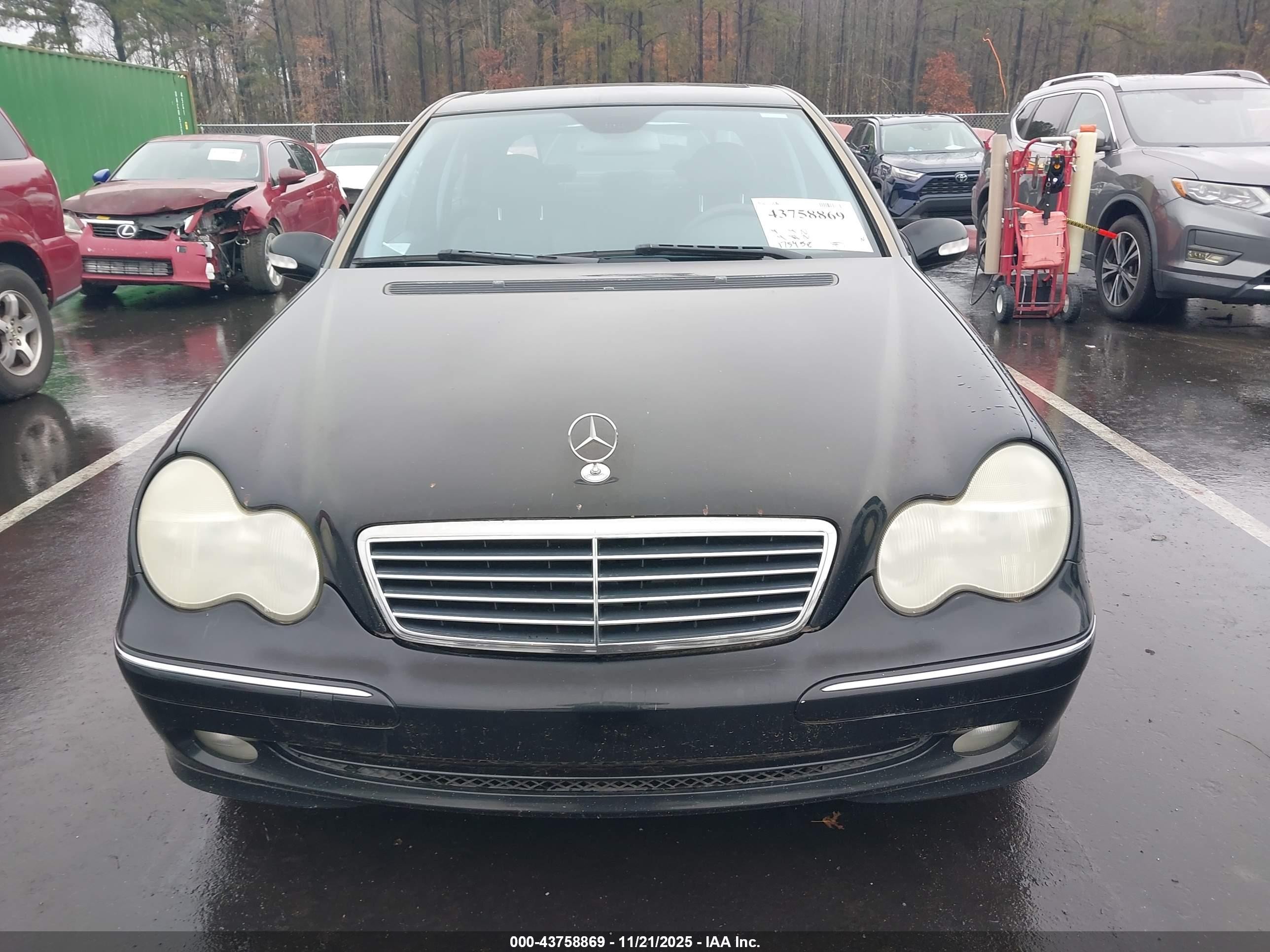 2004 Mercedes-benz C 230 Kompressor Sport/sport Черный vin: WDBRF40J24A556752
