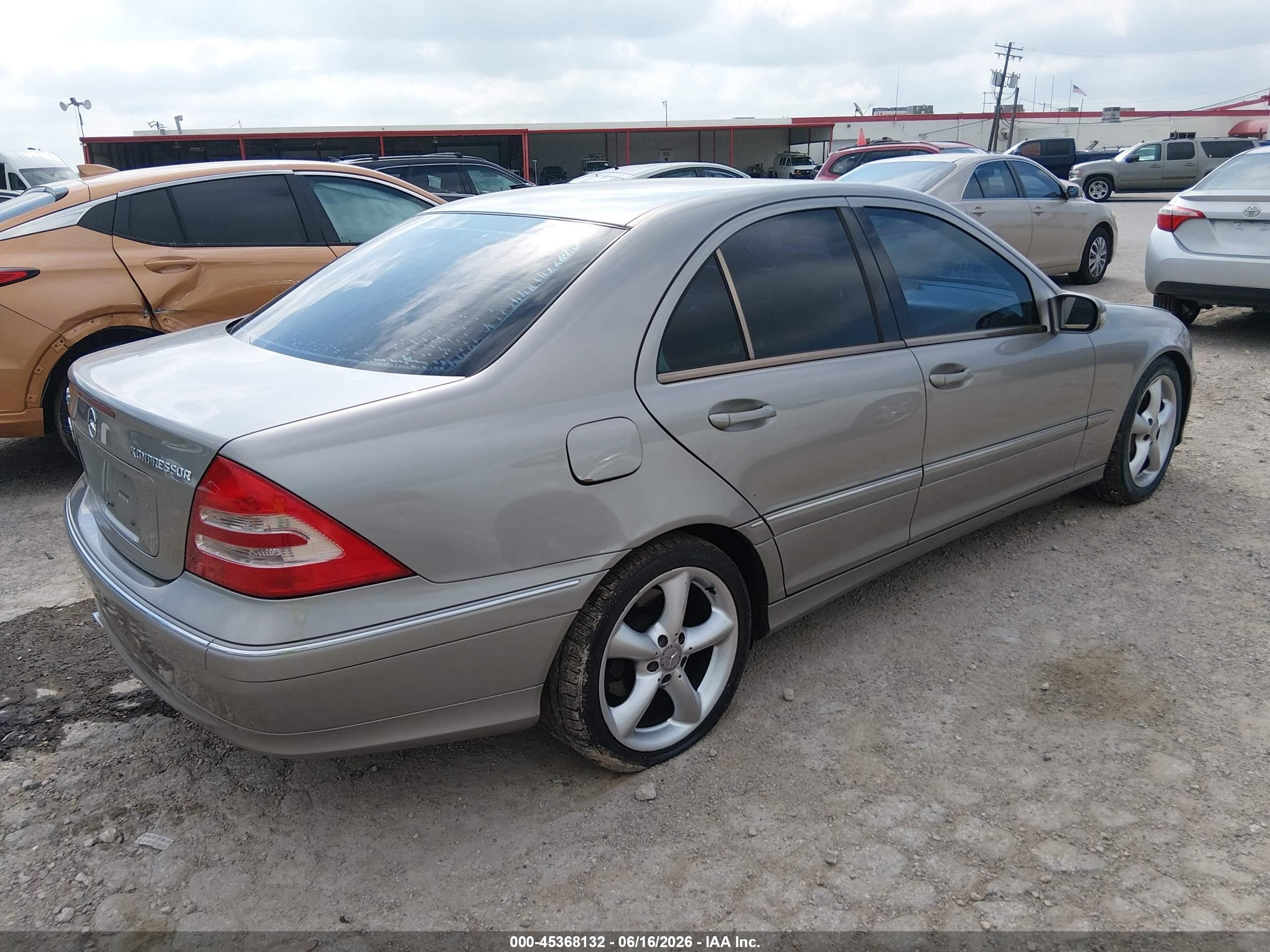 2004 Mercedes-benz C 230 Kompressor Sport/sport Серый vin: WDBRF40J24F502757