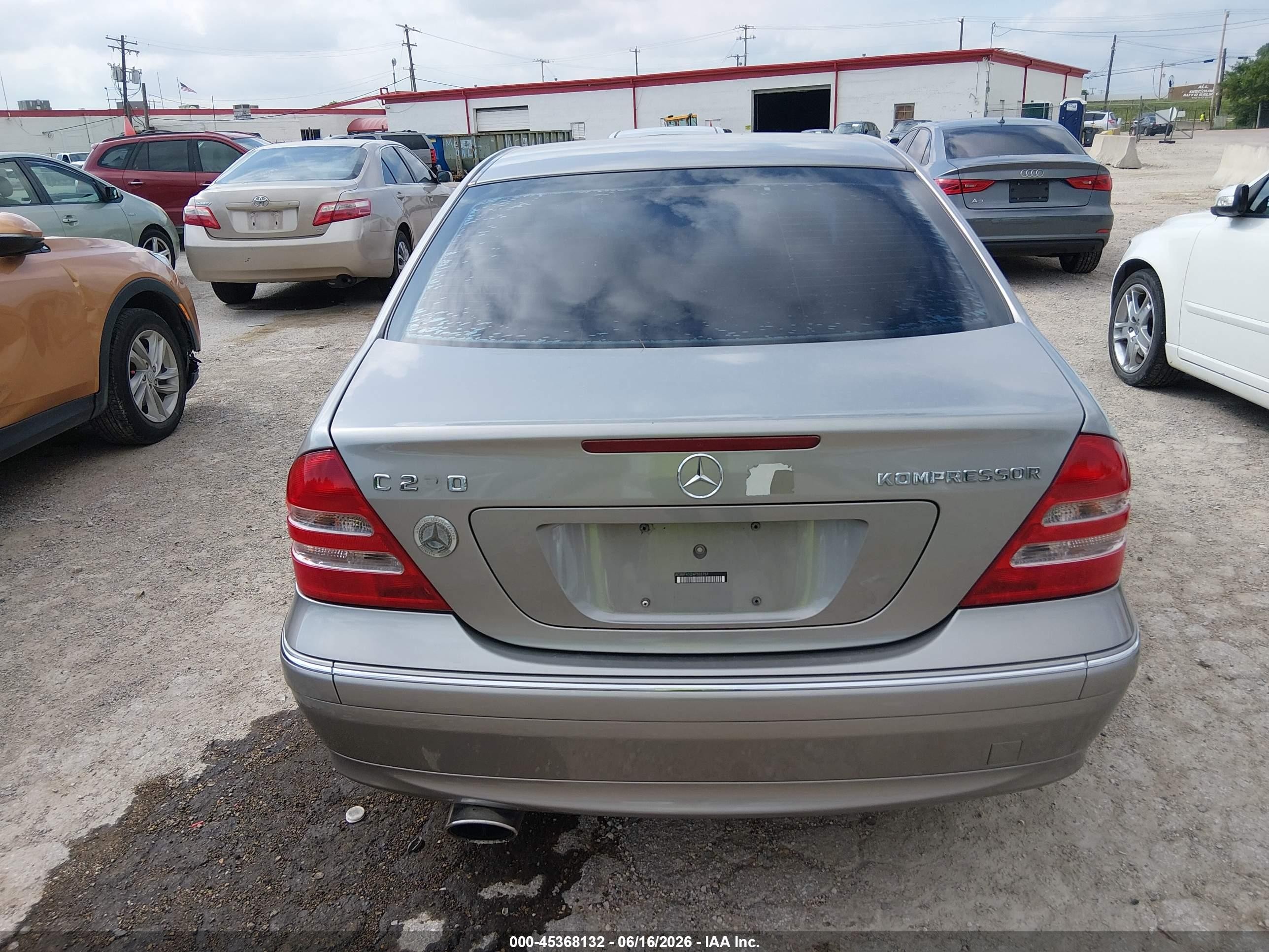 2004 Mercedes-benz C 230 Kompressor Sport/sport Серый vin: WDBRF40J24F502757