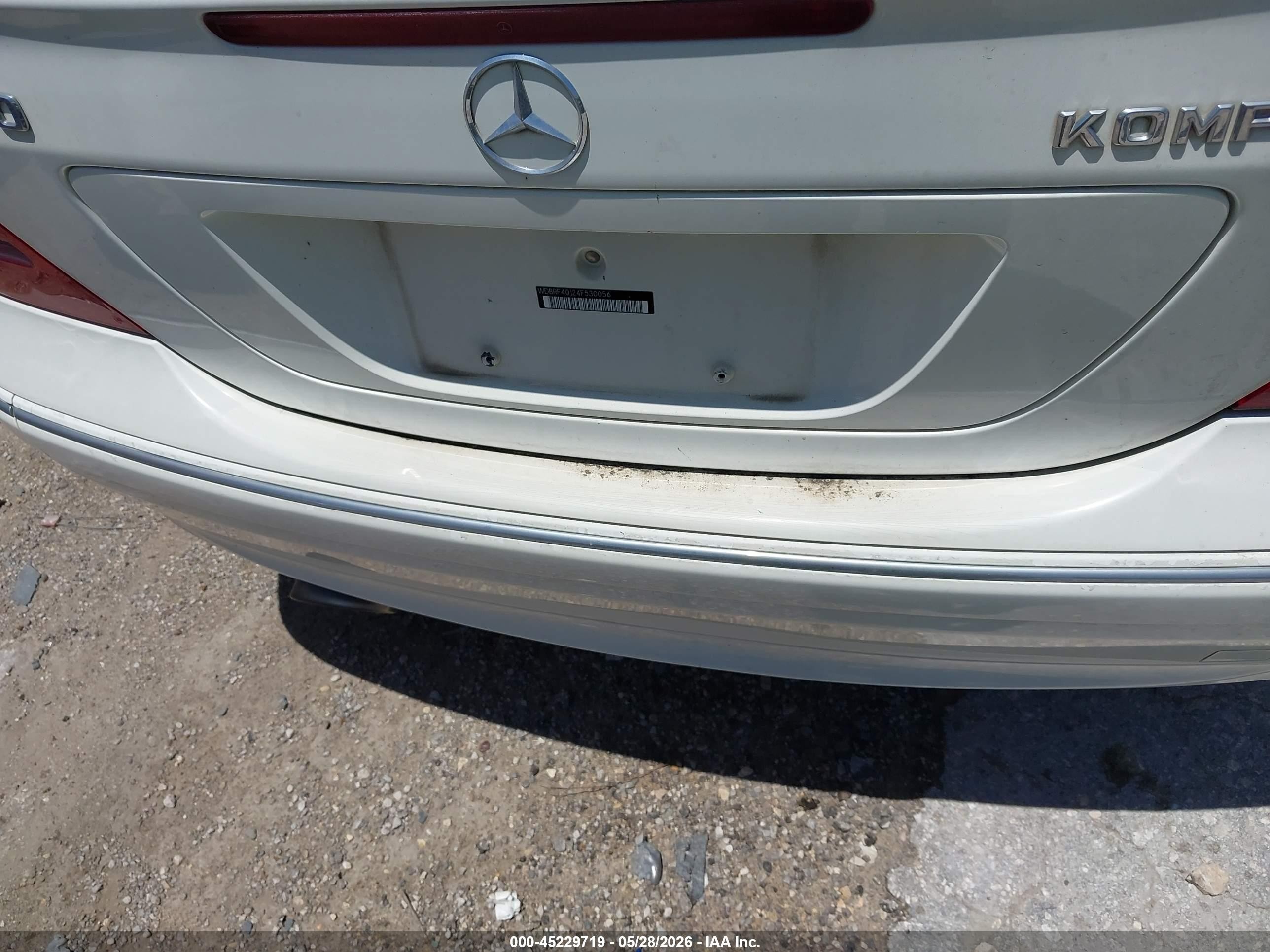 2004 Mercedes-benz C 230 Kompressor Sport/sport White vin: WDBRF40J24F530056