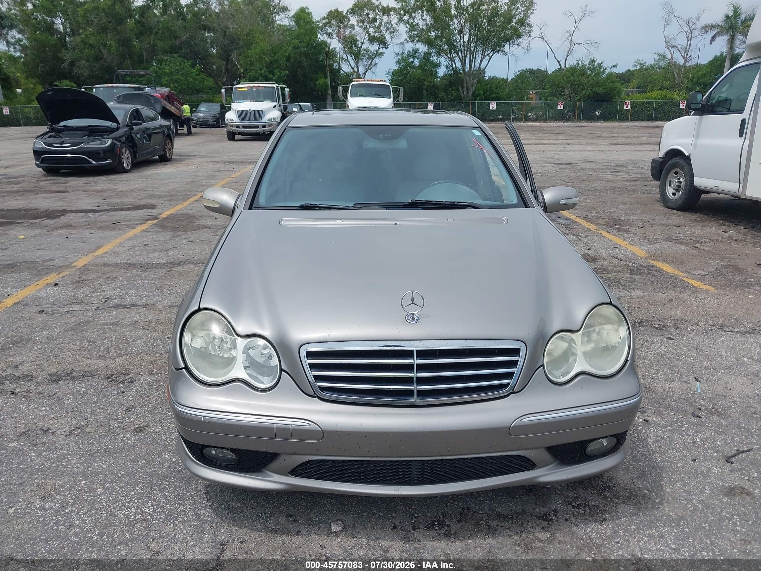 2005 Mercedes-benz C 230 Kompressor Sport Gold vin: WDBRF40J25F603315