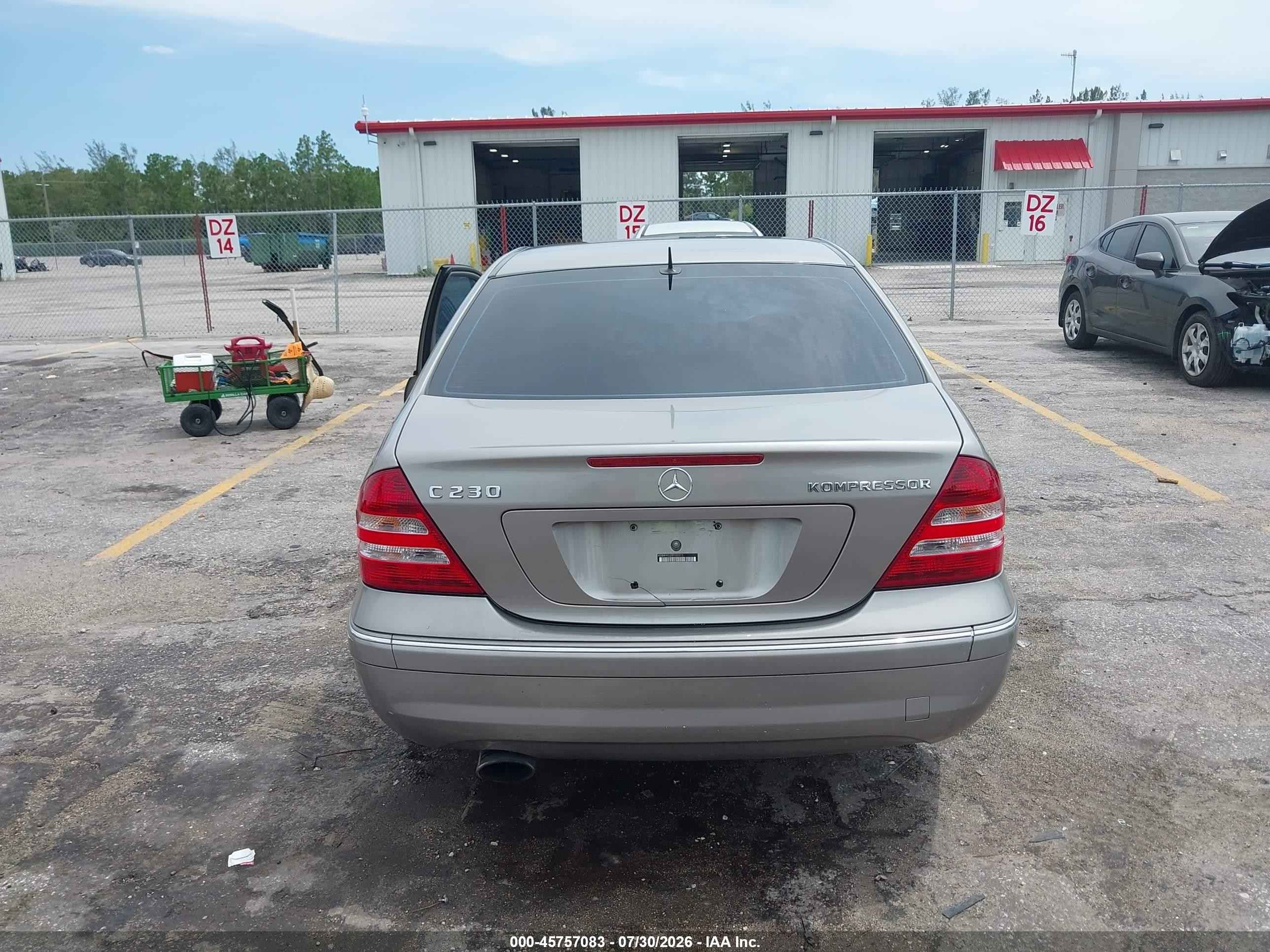 2005 Mercedes-benz C 230 Kompressor Sport Gold vin: WDBRF40J25F603315