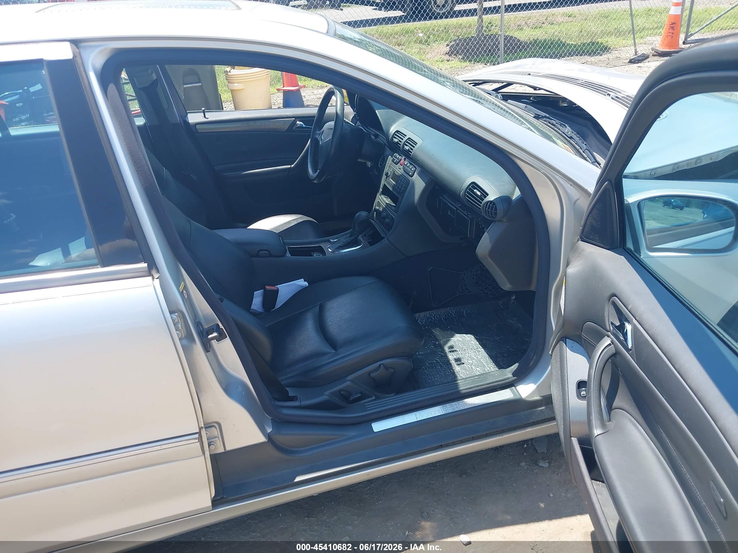 2004 Mercedes-benz C 230 Kompressor Sport/sport Silver vin: WDBRF40J34F487914