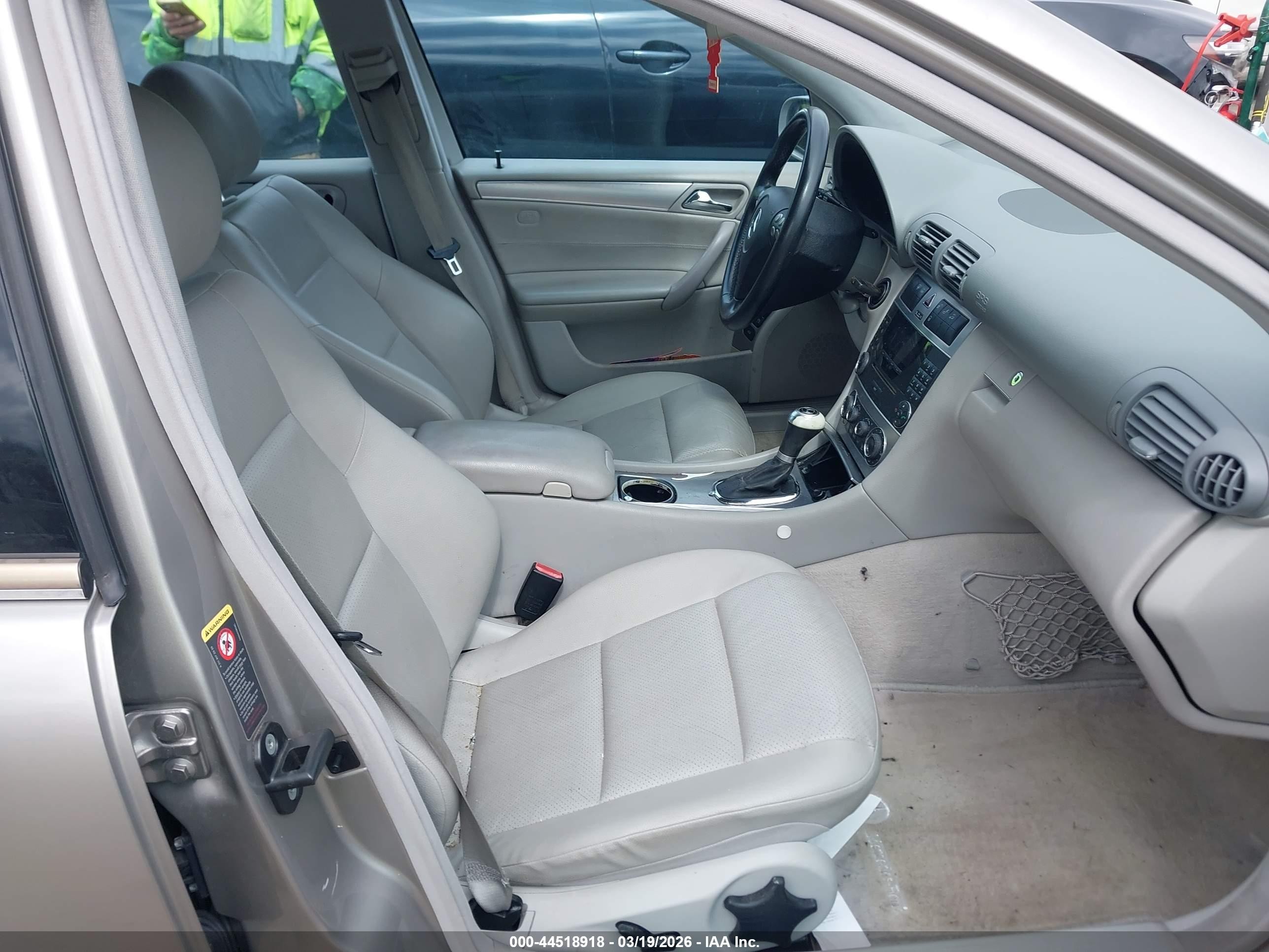 2005 Mercedes-benz C 230 Kompressor Sport Gold vin: WDBRF40J35F665659