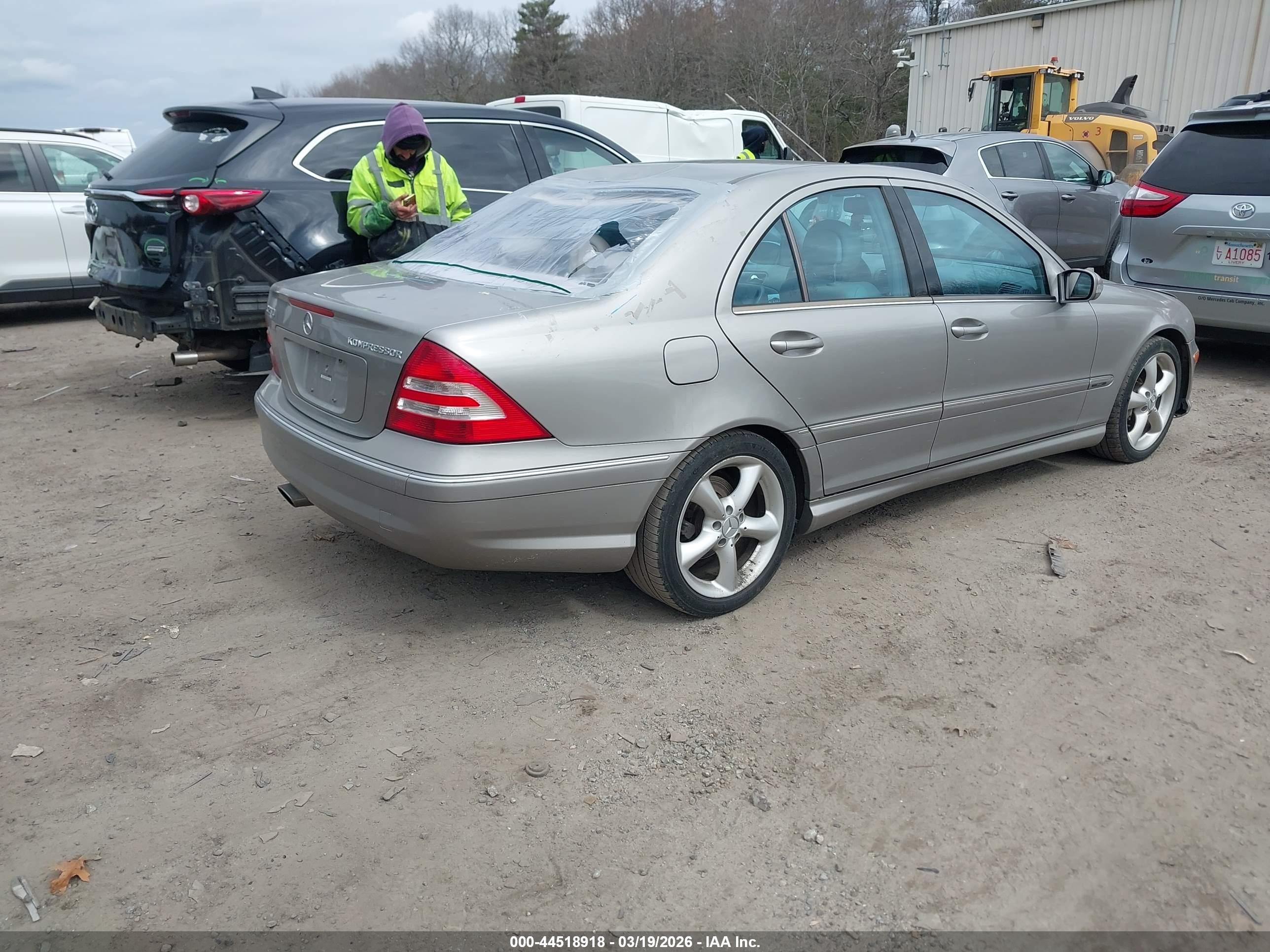 2005 Mercedes-benz C 230 Kompressor Sport Gold vin: WDBRF40J35F665659