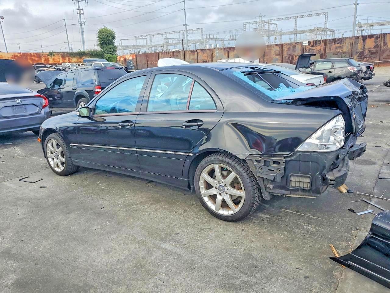2004 Mercedes-benz C 230k Sport Sedan Черный vin: WDBRF40J44A568238