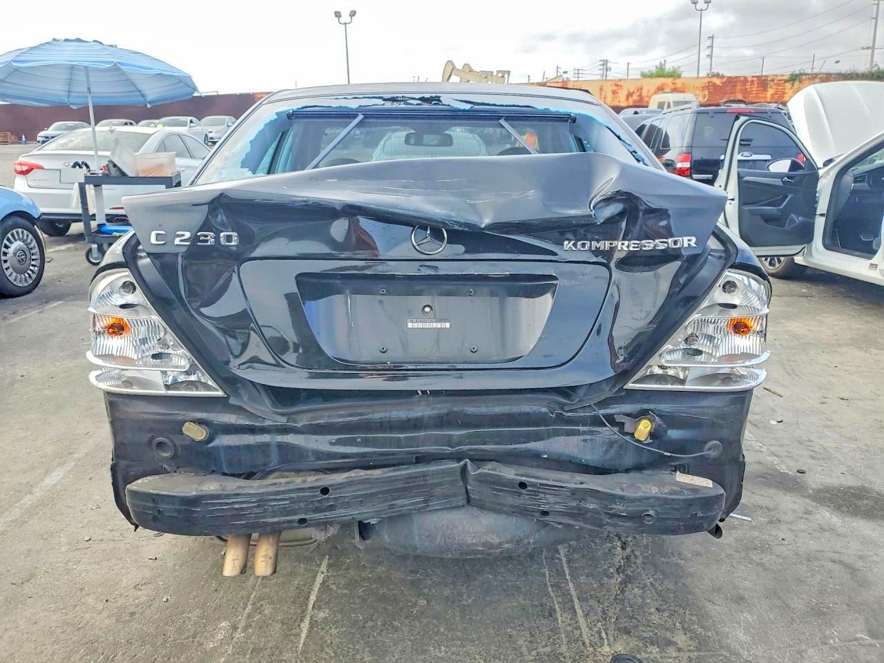 2004 Mercedes-benz C 230k Sport Sedan Черный vin: WDBRF40J44A568238