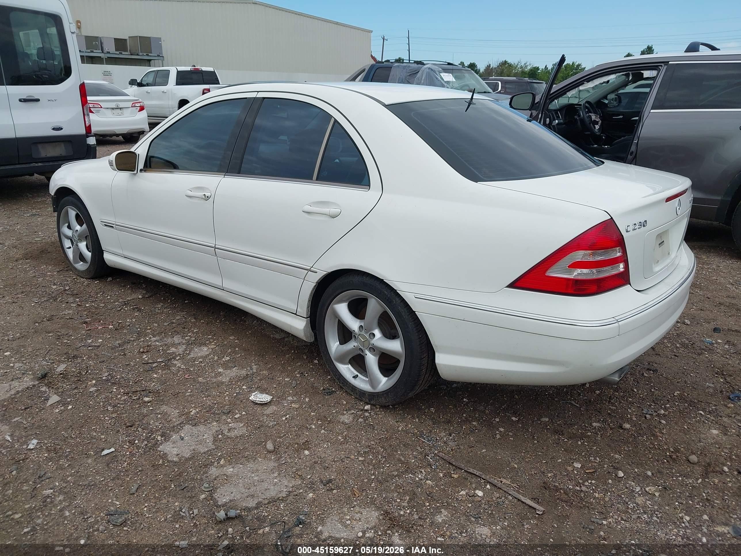 2005 Mercedes-benz C 230 Kompressor Sport White vin: WDBRF40J45F611416