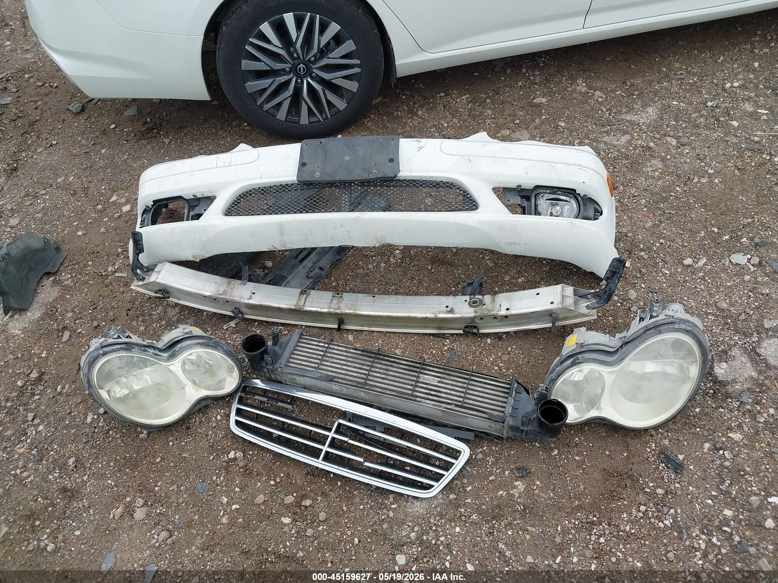 2005 Mercedes-benz C 230 Kompressor Sport White vin: WDBRF40J45F611416