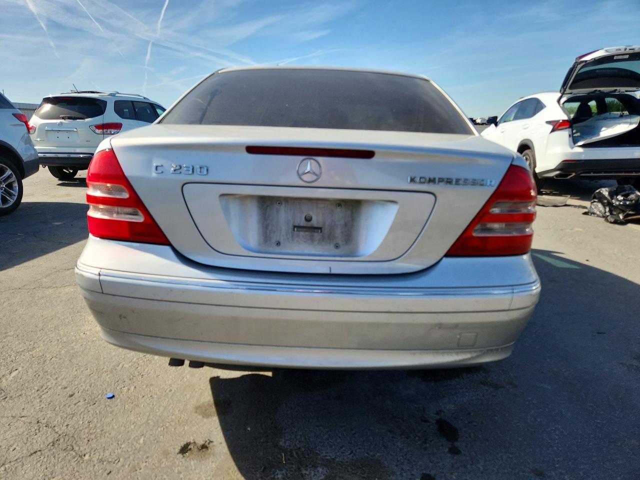 2003 Mercedes-benz C 230k Sport Sedan Серебряный vin: WDBRF40J53F424392