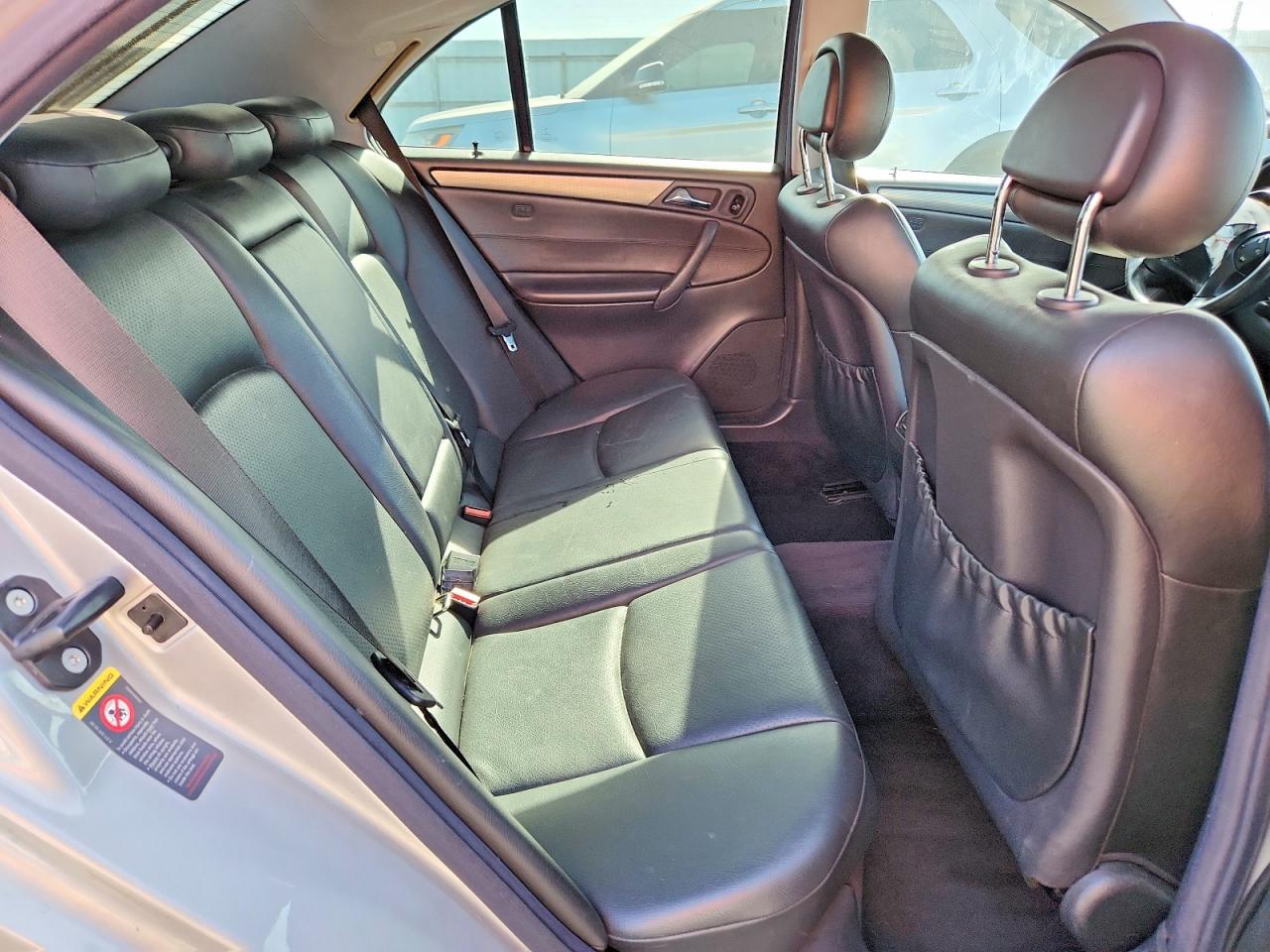 2003 Mercedes-benz C 230k Sport Sedan Серебряный vin: WDBRF40J53F424392