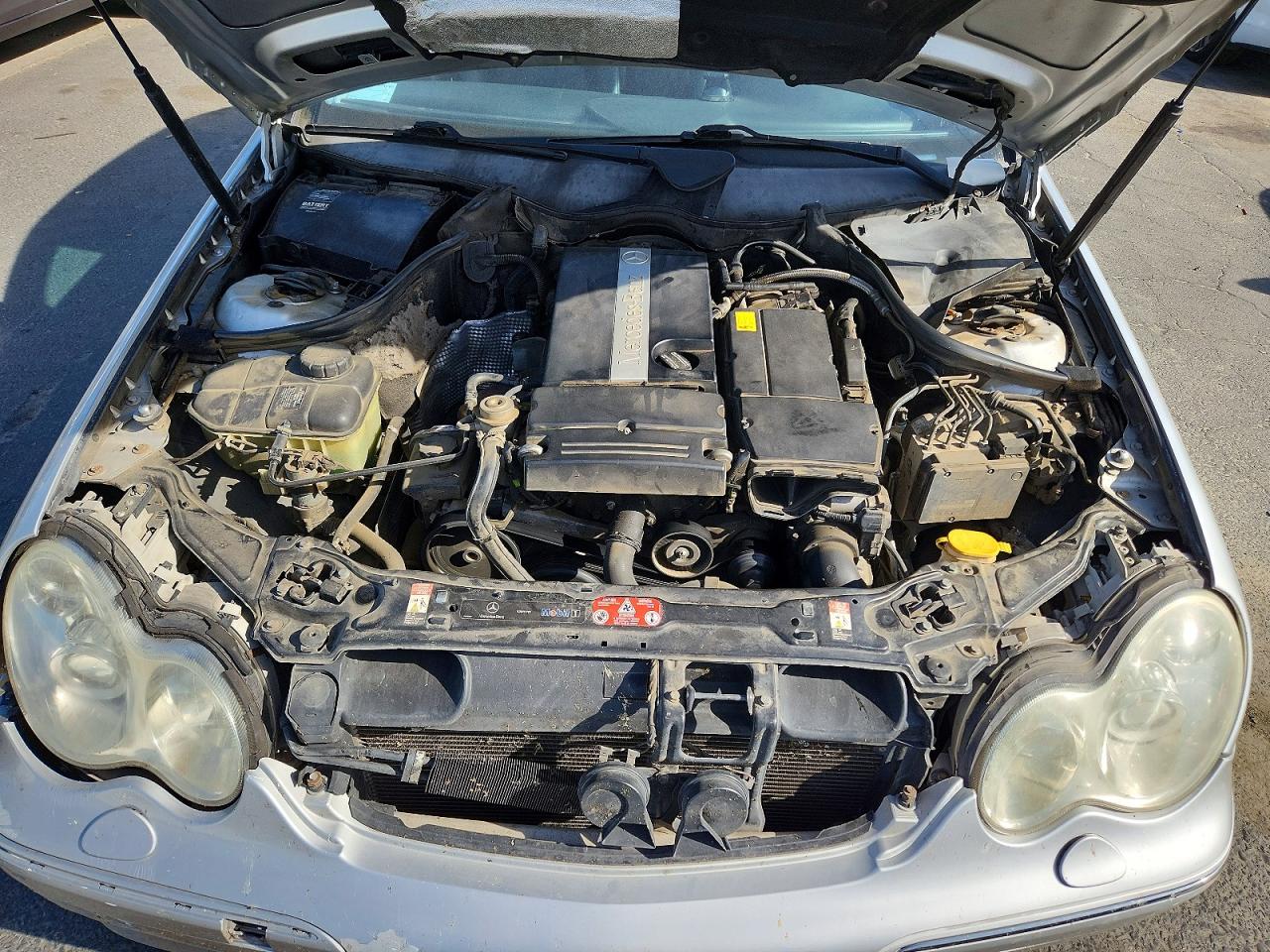 2003 Mercedes-benz C 230k Sport Sedan Серебряный vin: WDBRF40J53F424392