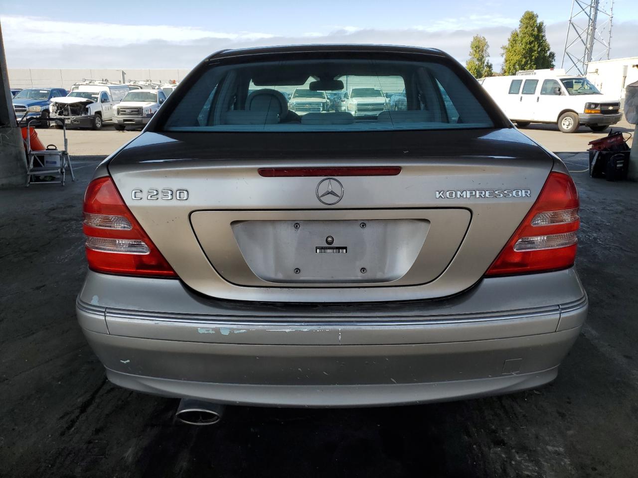 2004 Mercedes-benz C 230k Sport Sedan Серебряный vin: WDBRF40J54F520346