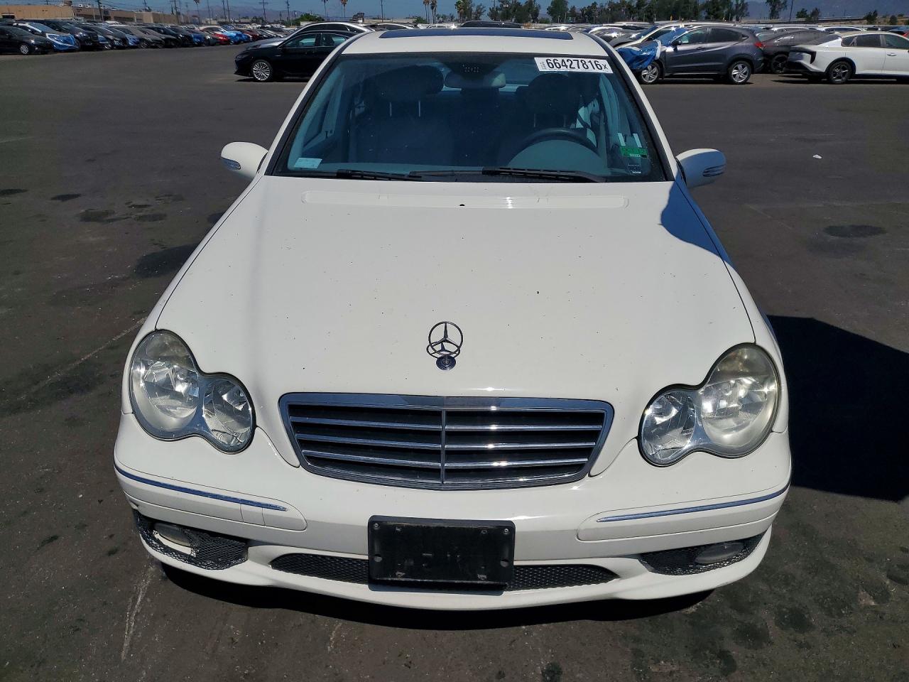 2005 Mercedes-benz C 230k Sport Sedan White vin: WDBRF40J55A707956