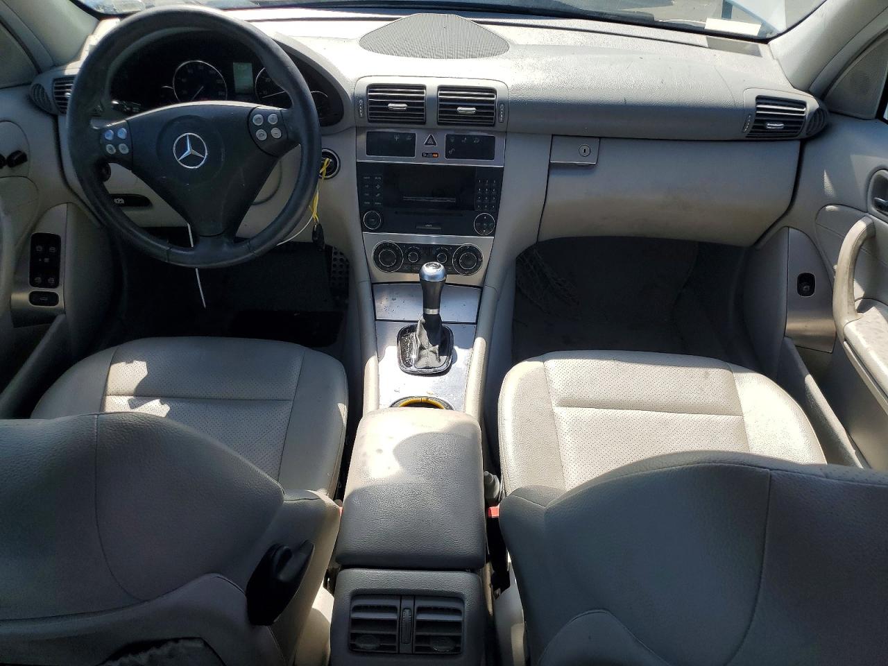 2005 Mercedes-benz C 230k Sport Sedan White vin: WDBRF40J55A707956