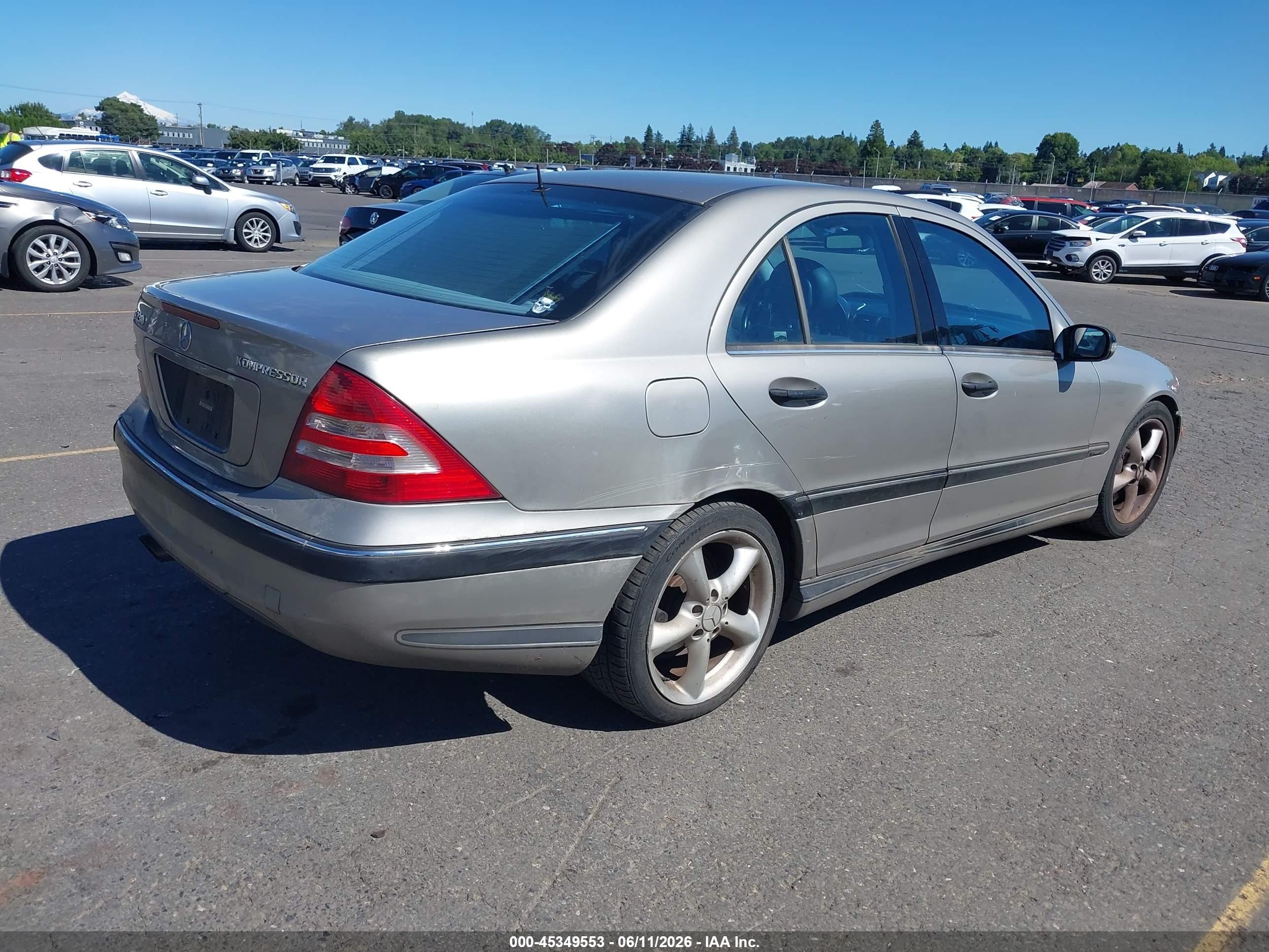 2005 Mercedes-benz C 230 Kompressor Sport Silver vin: WDBRF40J55F551310