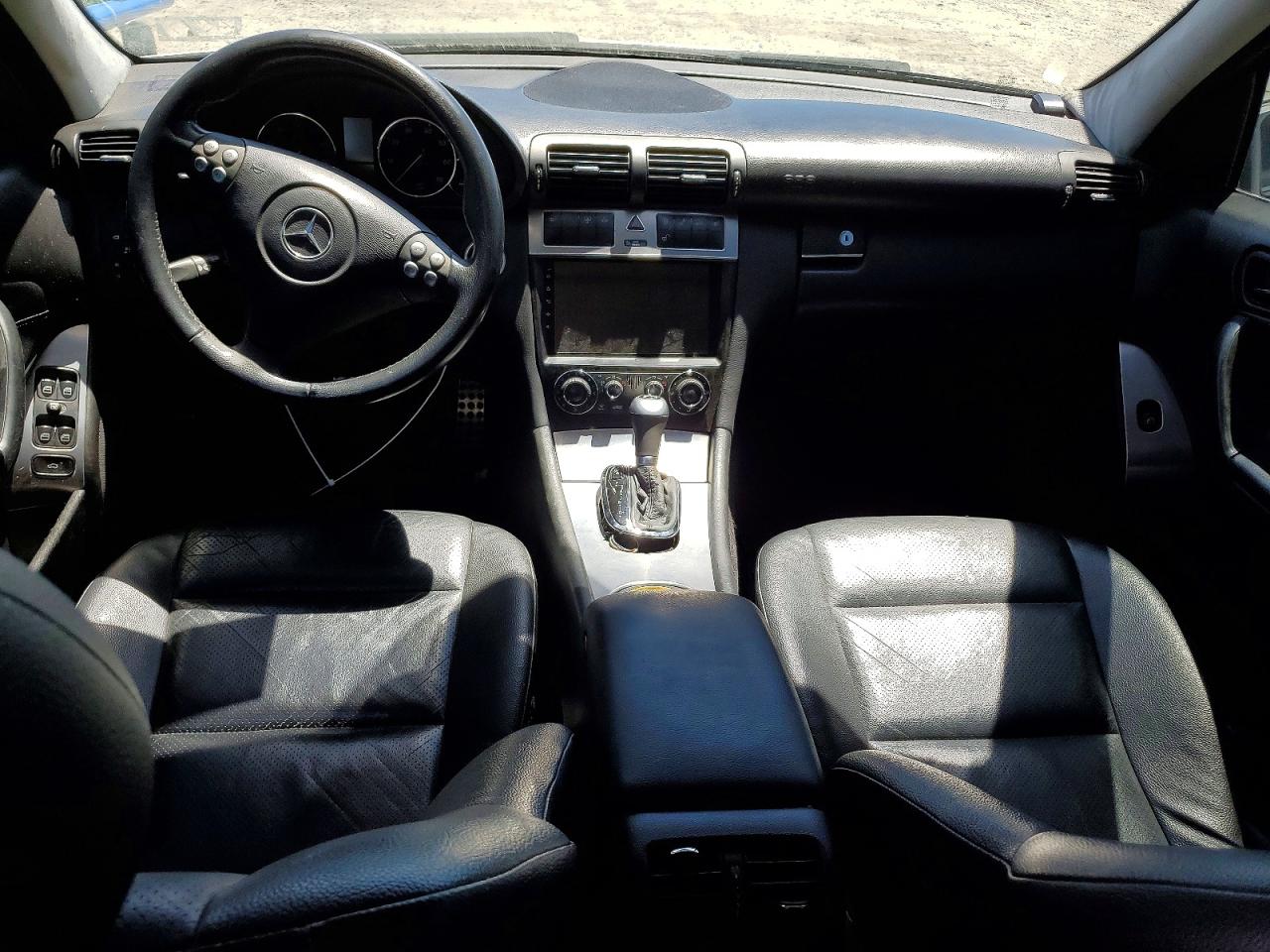 2005 Mercedes-benz C 230k Sport Sedan Золотой vin: WDBRF40J65F619324