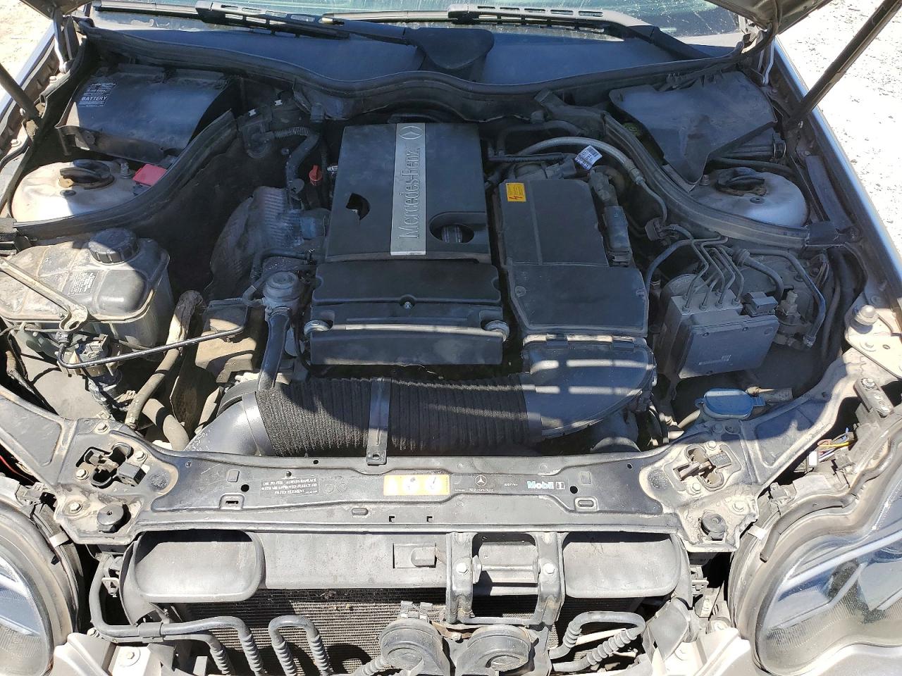 2005 Mercedes-benz C 230k Sport Sedan Золотой vin: WDBRF40J65F619324