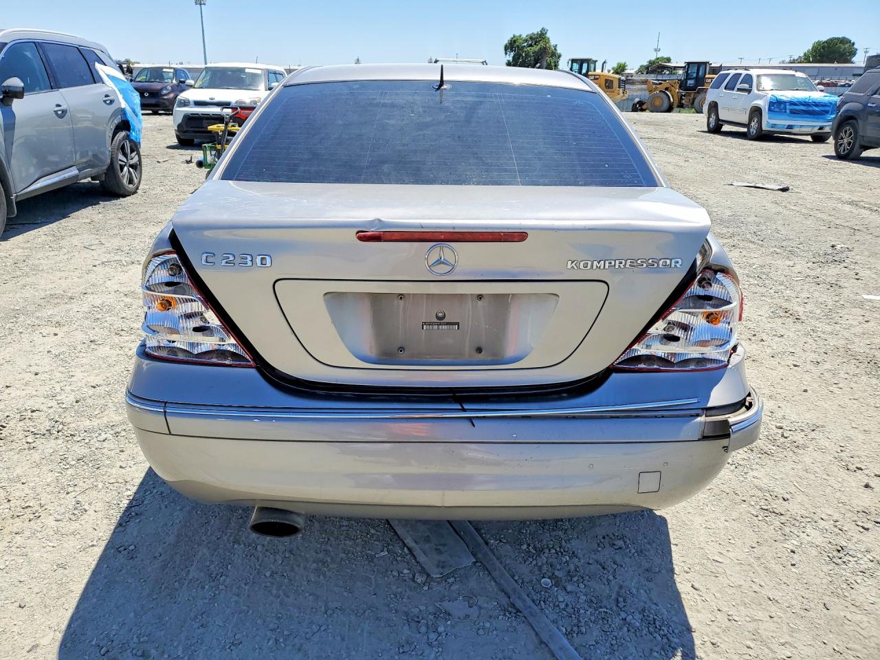 2005 Mercedes-benz C 230k Sport Sedan Золотой vin: WDBRF40J65F619324
