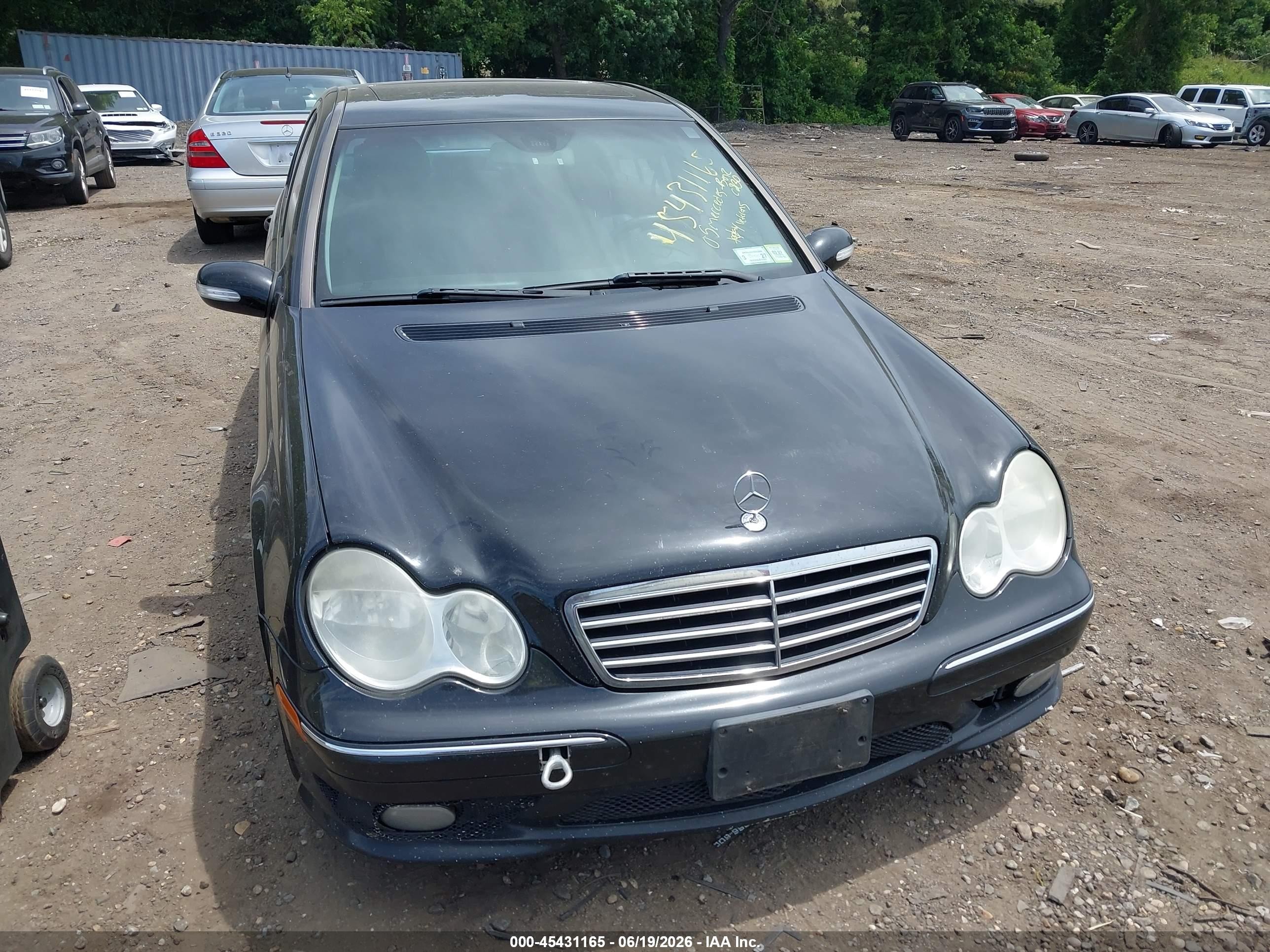 2005 Mercedes-benz C 230 Kompressor Sport Черный vin: WDBRF40J75F610972