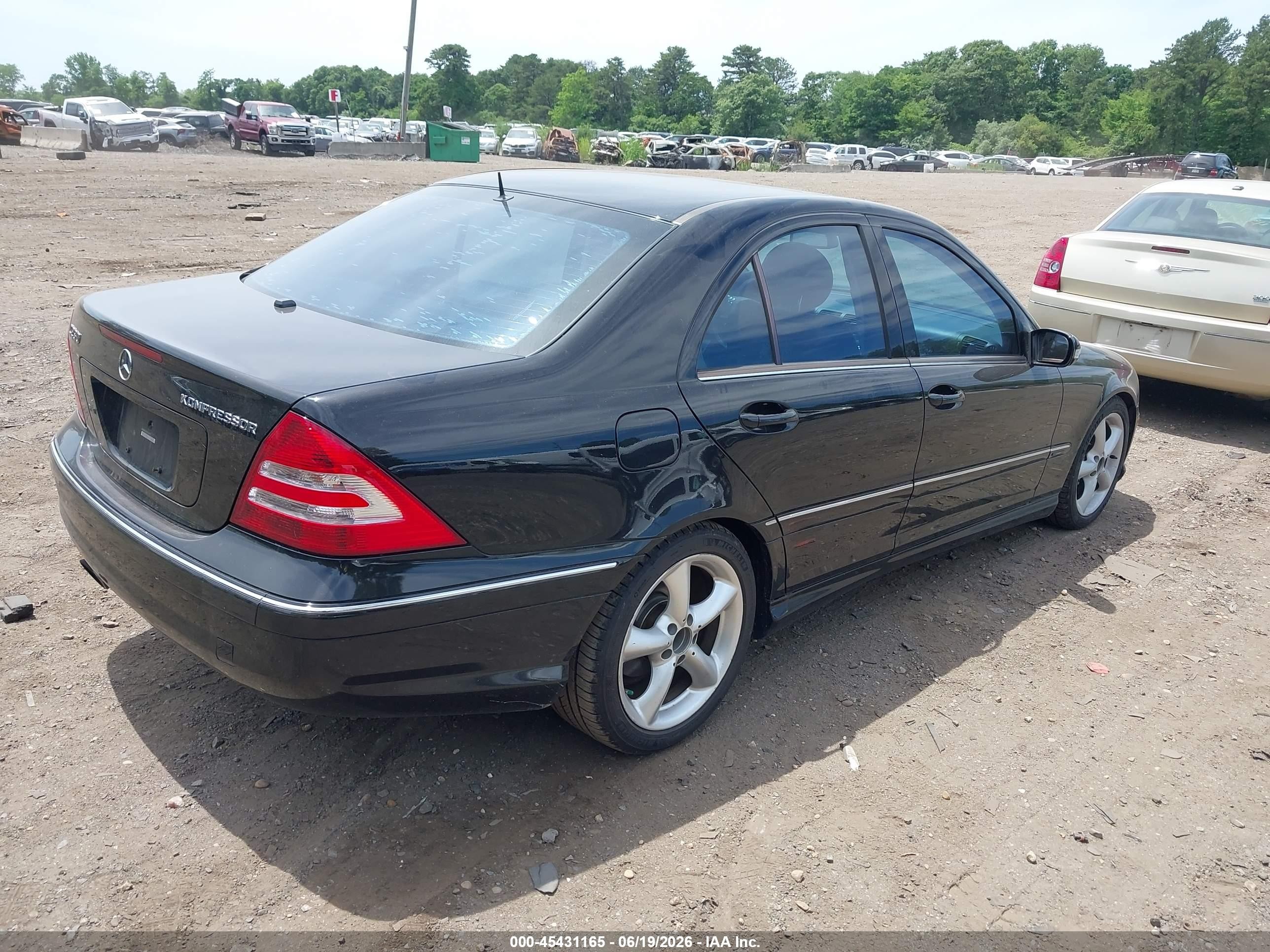 2005 Mercedes-benz C 230 Kompressor Sport Черный vin: WDBRF40J75F610972