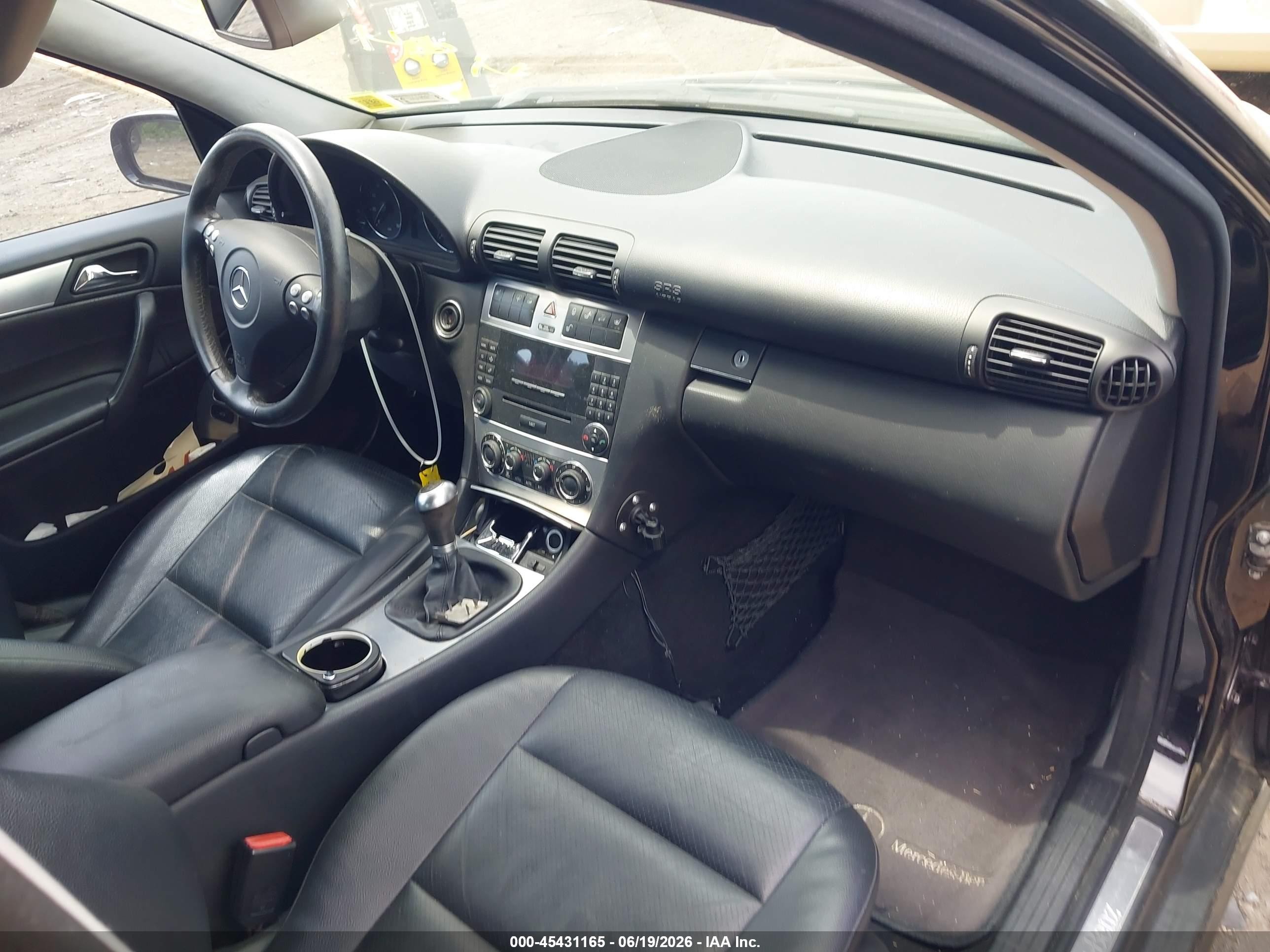 2005 Mercedes-benz C 230 Kompressor Sport Черный vin: WDBRF40J75F610972