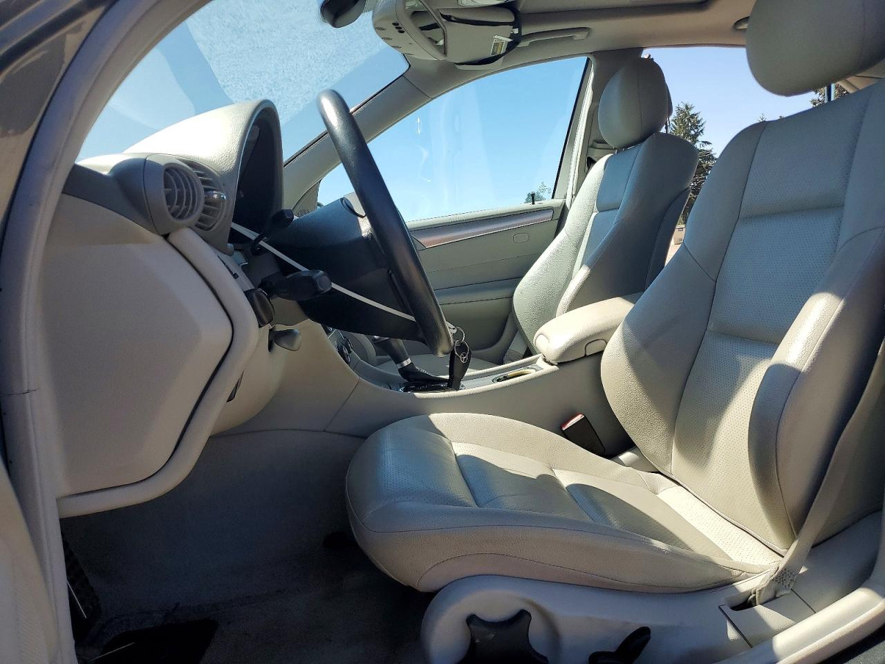 2005 Mercedes-benz C 230k Sport Sedan Серый vin: WDBRF40J75F706553