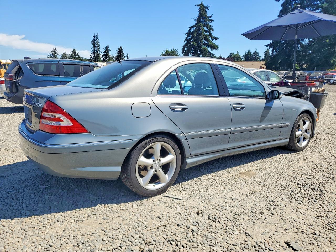 2005 Mercedes-benz C 230k Sport Sedan Серый vin: WDBRF40J75F706553