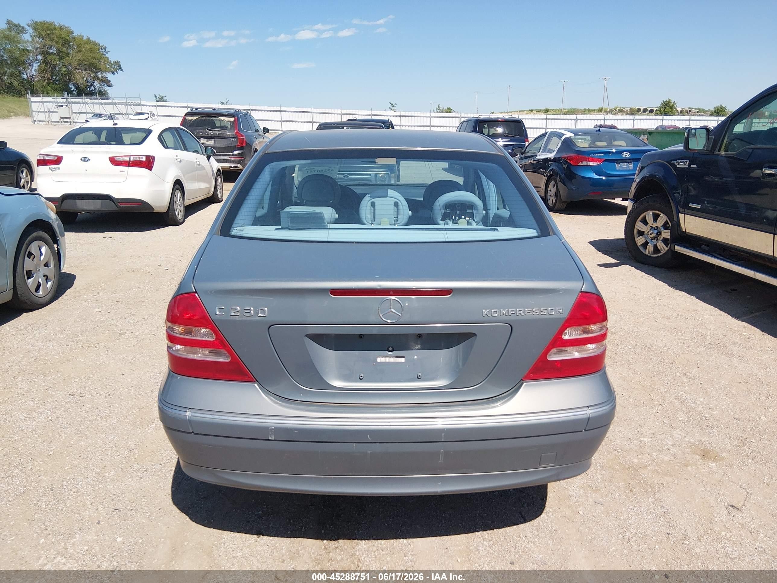 2004 Mercedes-benz C 230k Sport Sedan Light Blue vin: WDBRF40J84A558988
