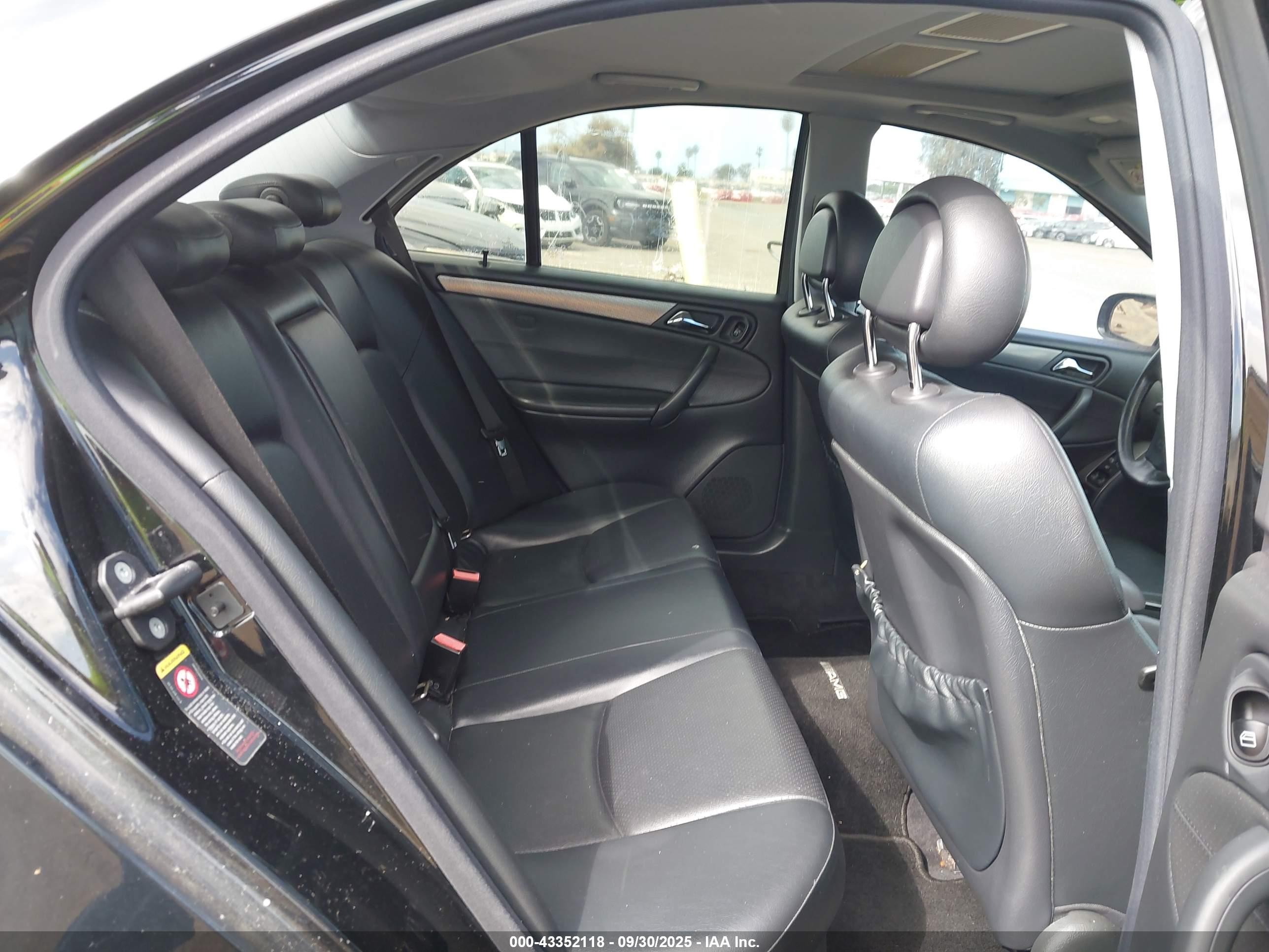2004 Mercedes-benz C 230 Kompressor Sport/sport Черный vin: WDBRF40J84A643409