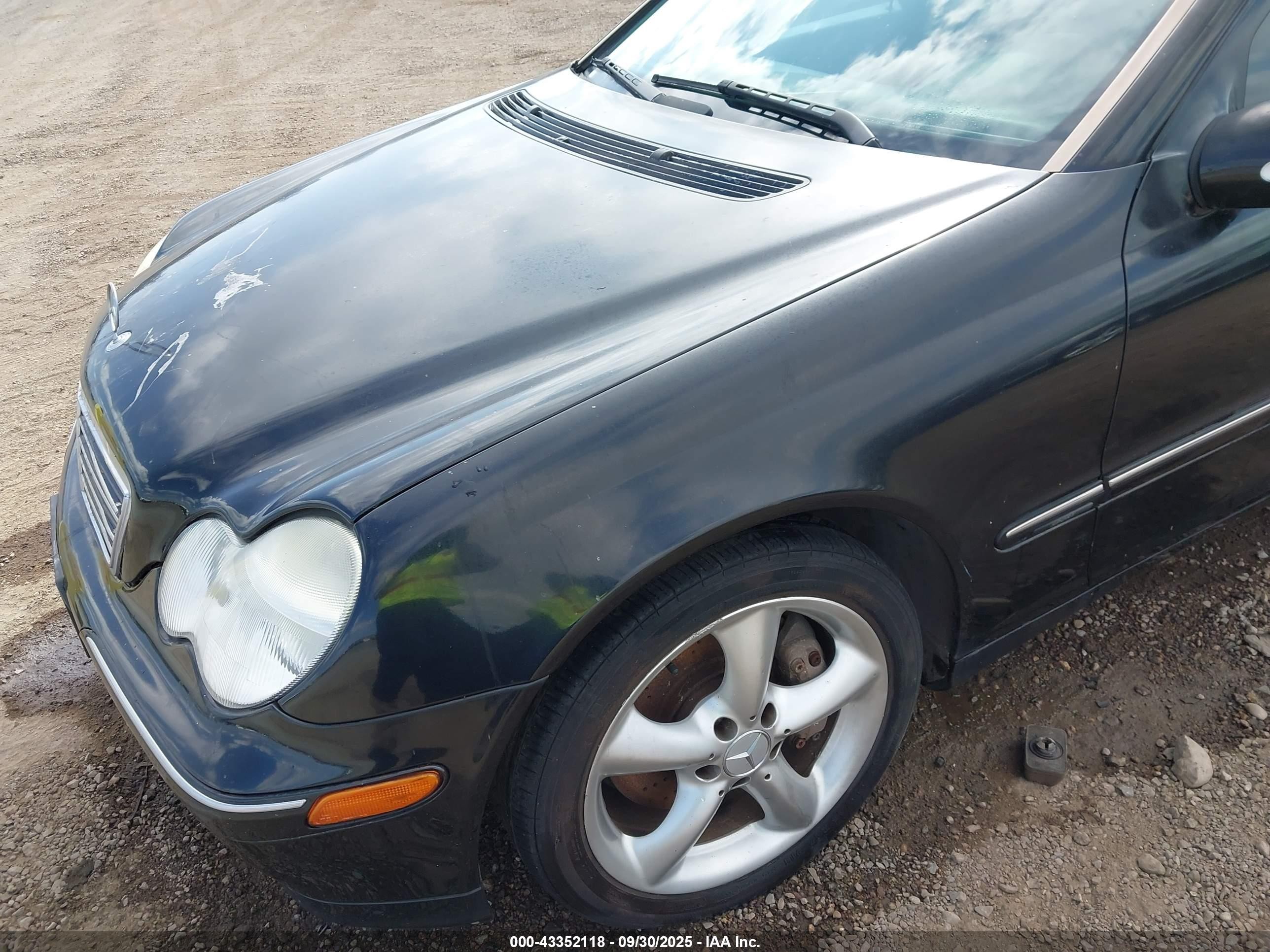 2004 Mercedes-benz C 230 Kompressor Sport/sport Черный vin: WDBRF40J84A643409
