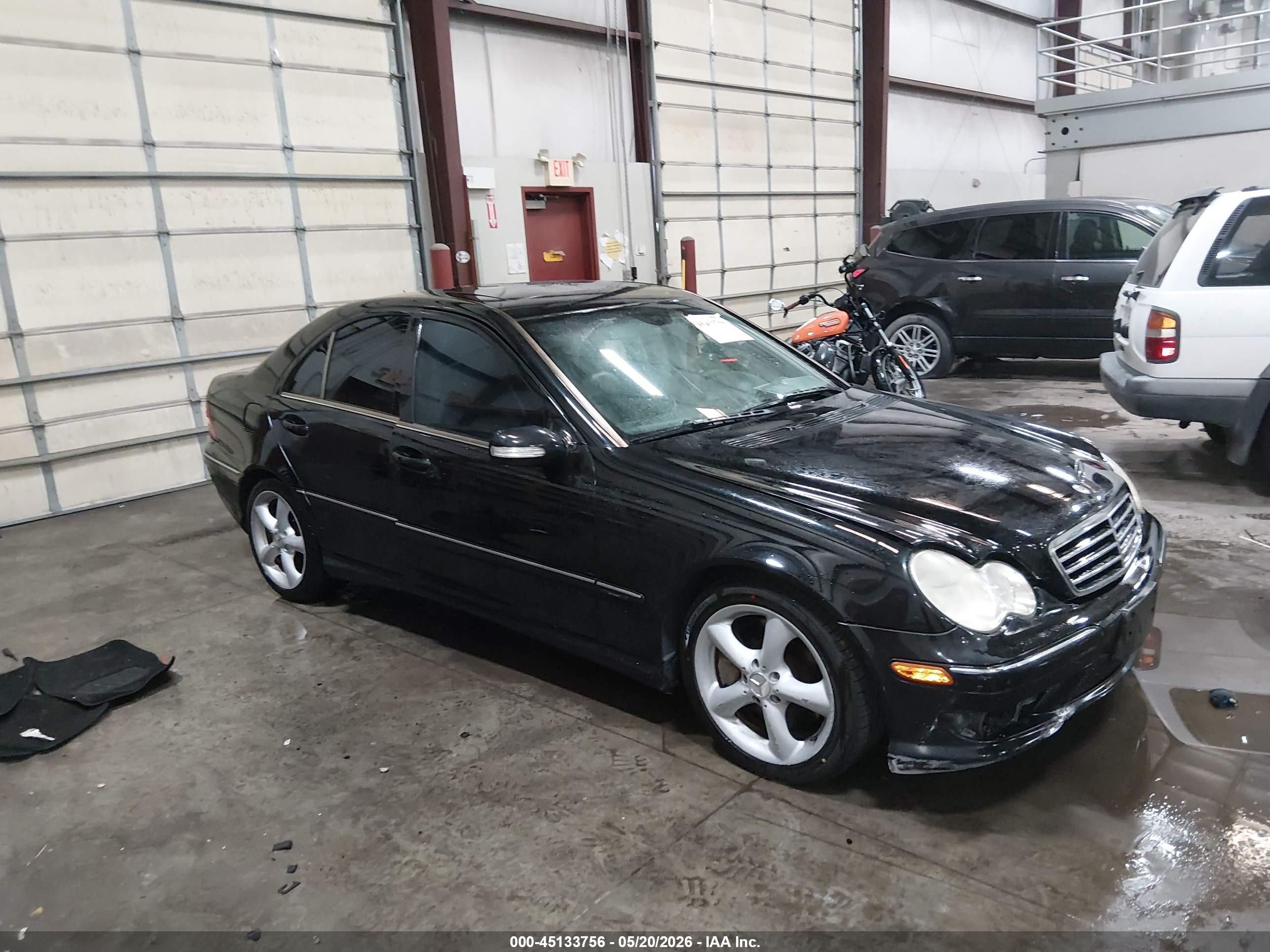 2005 Mercedes-benz C 230 Kompressor Sport Черный vin: WDBRF40J85F597648